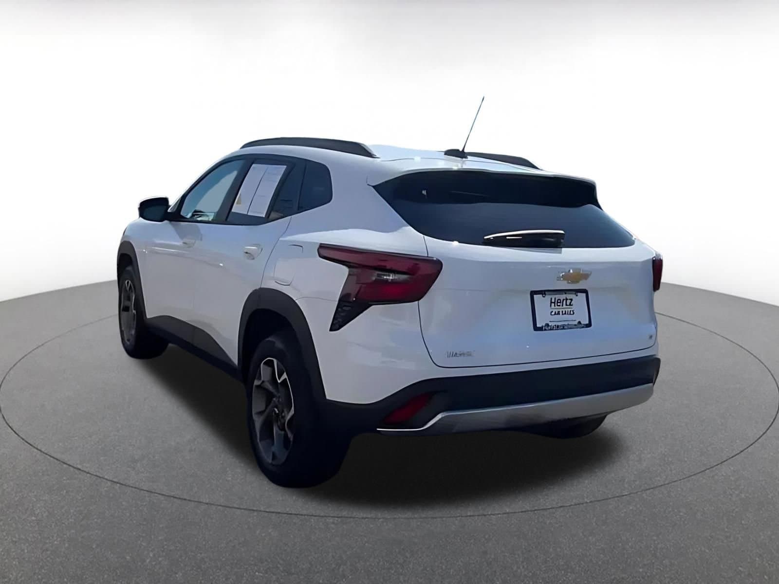 Thumbnail: 2025 Chevrolet Trax - 11