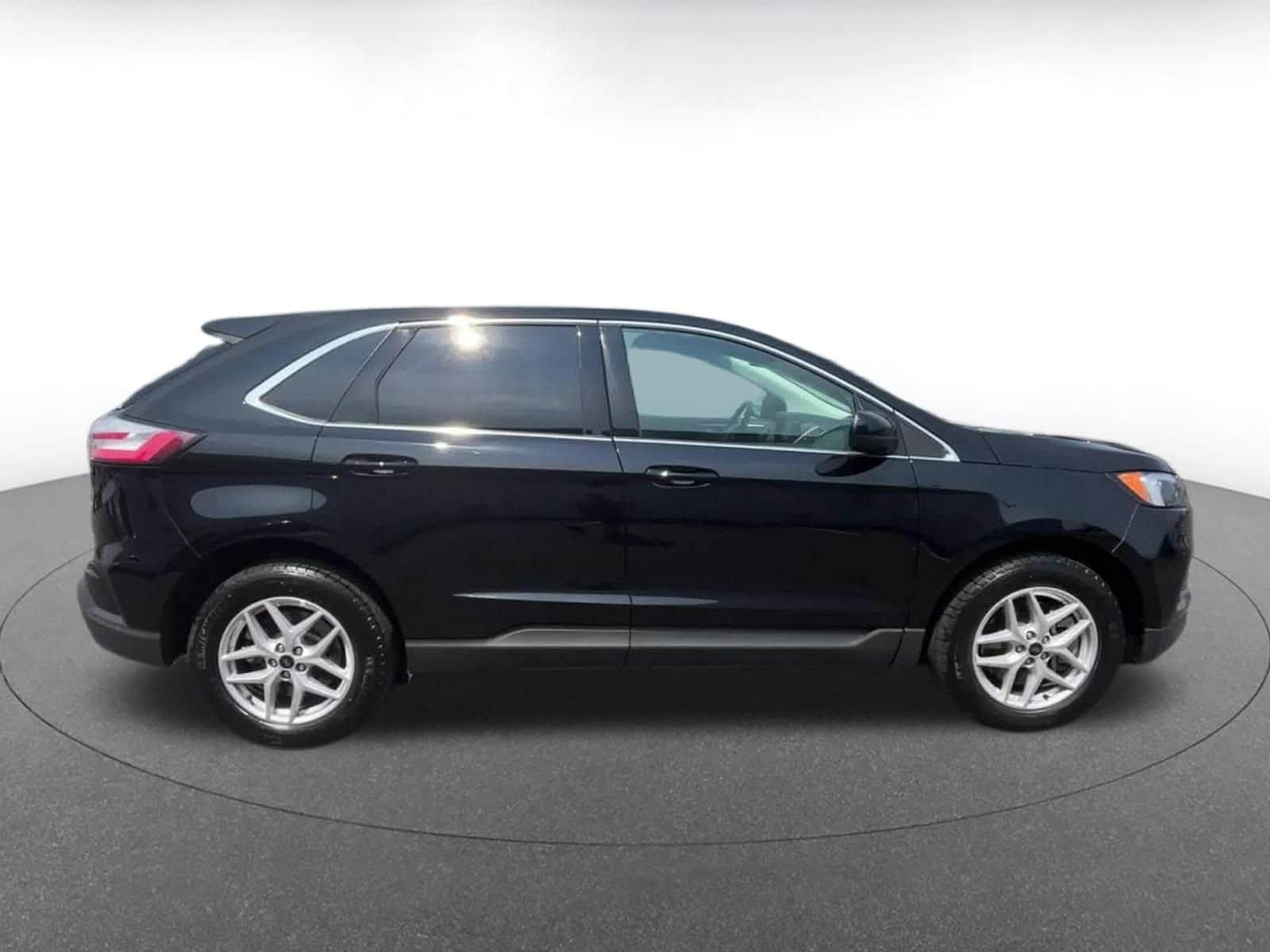 2024 Ford Edge SEL 16