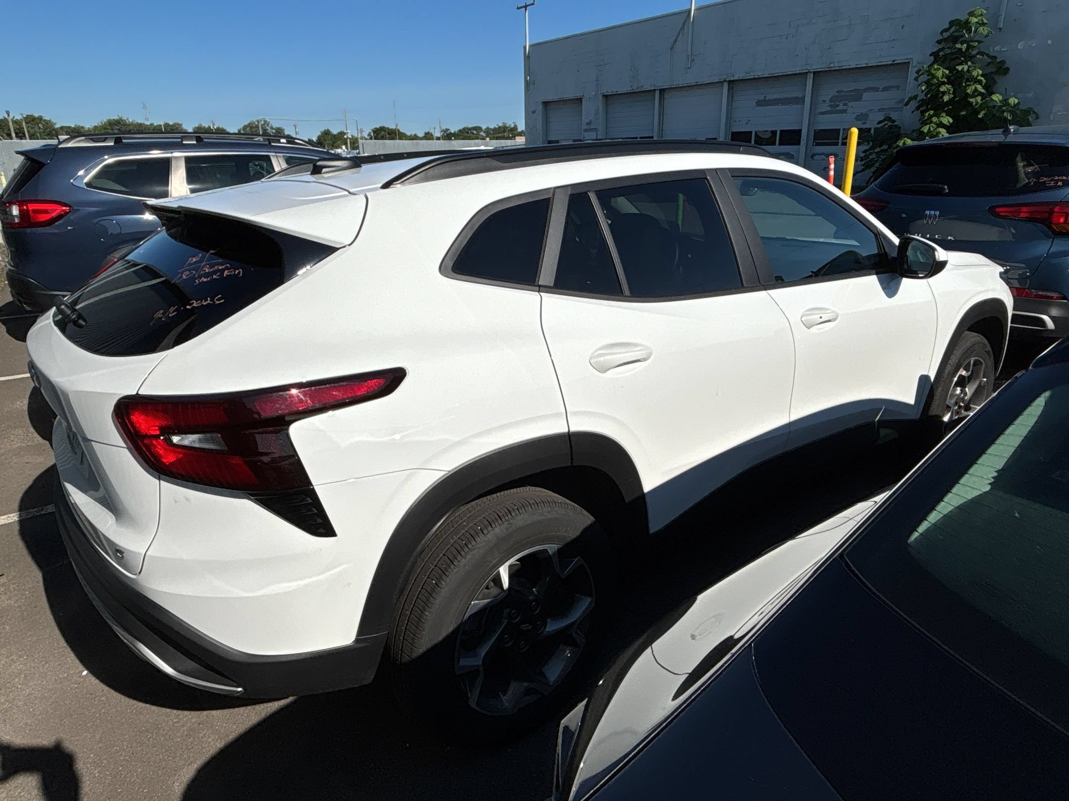 Thumbnail: 2025 Chevrolet Trax - 11