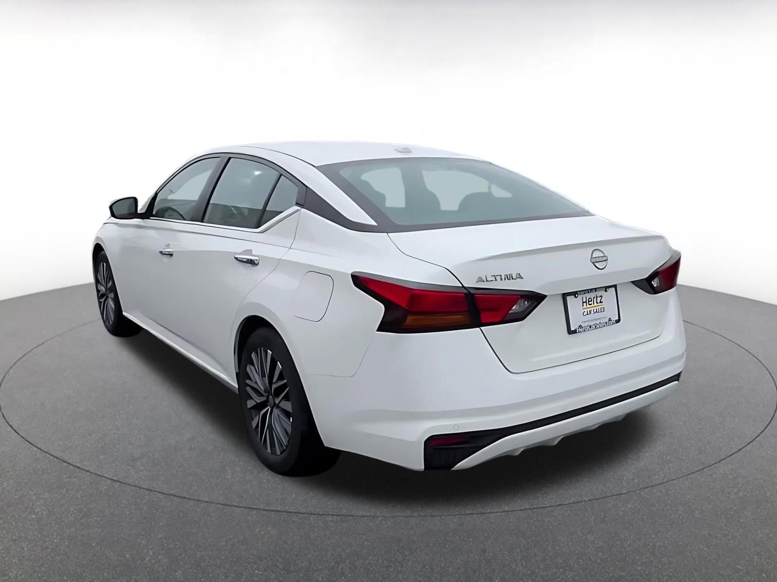 Thumbnail: 2025 Nissan Altima - 12