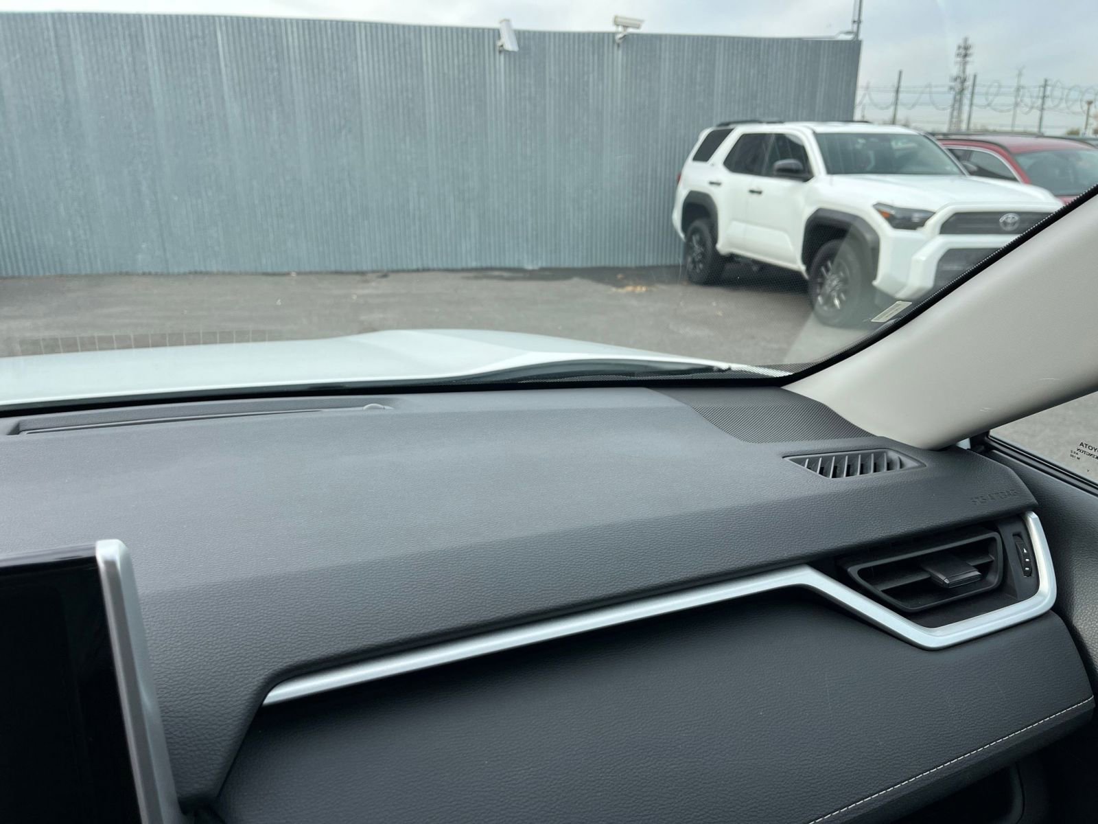 Thumbnail: 2025 Toyota RAV4 - 35