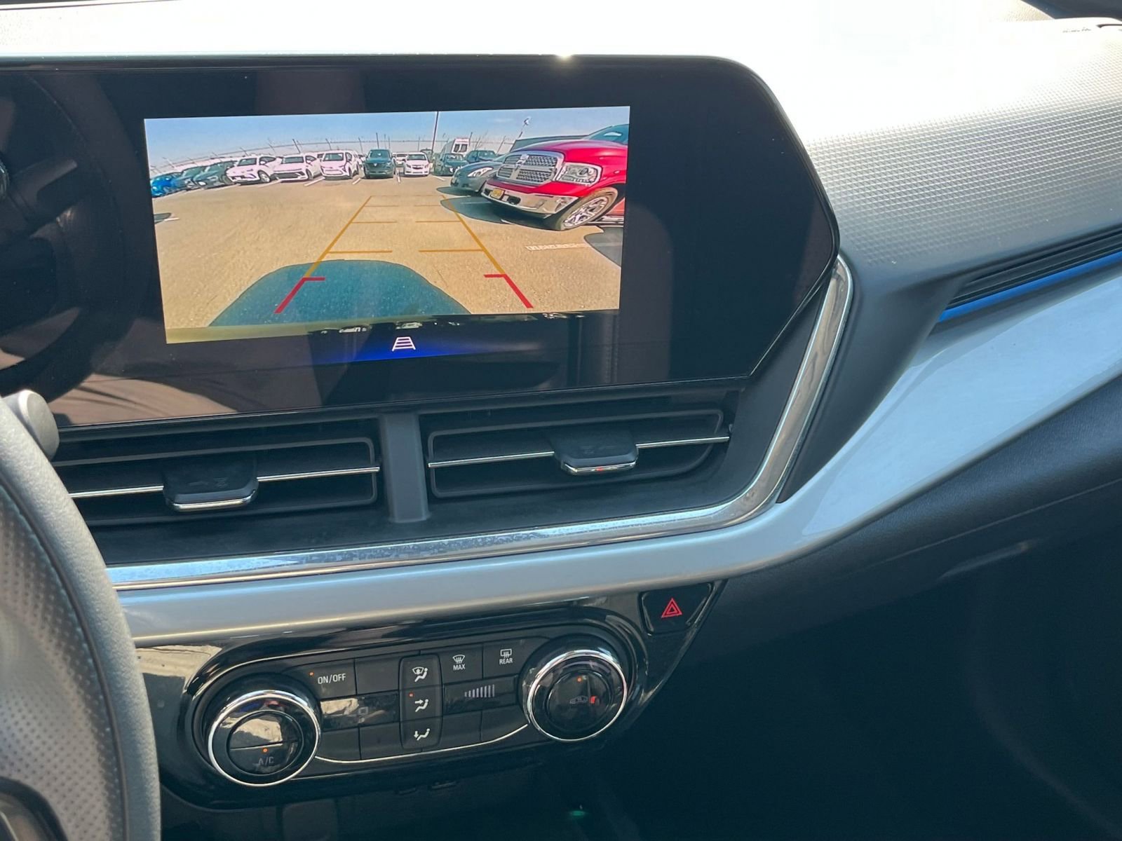 Thumbnail: 2025 Chevrolet Trax - 20