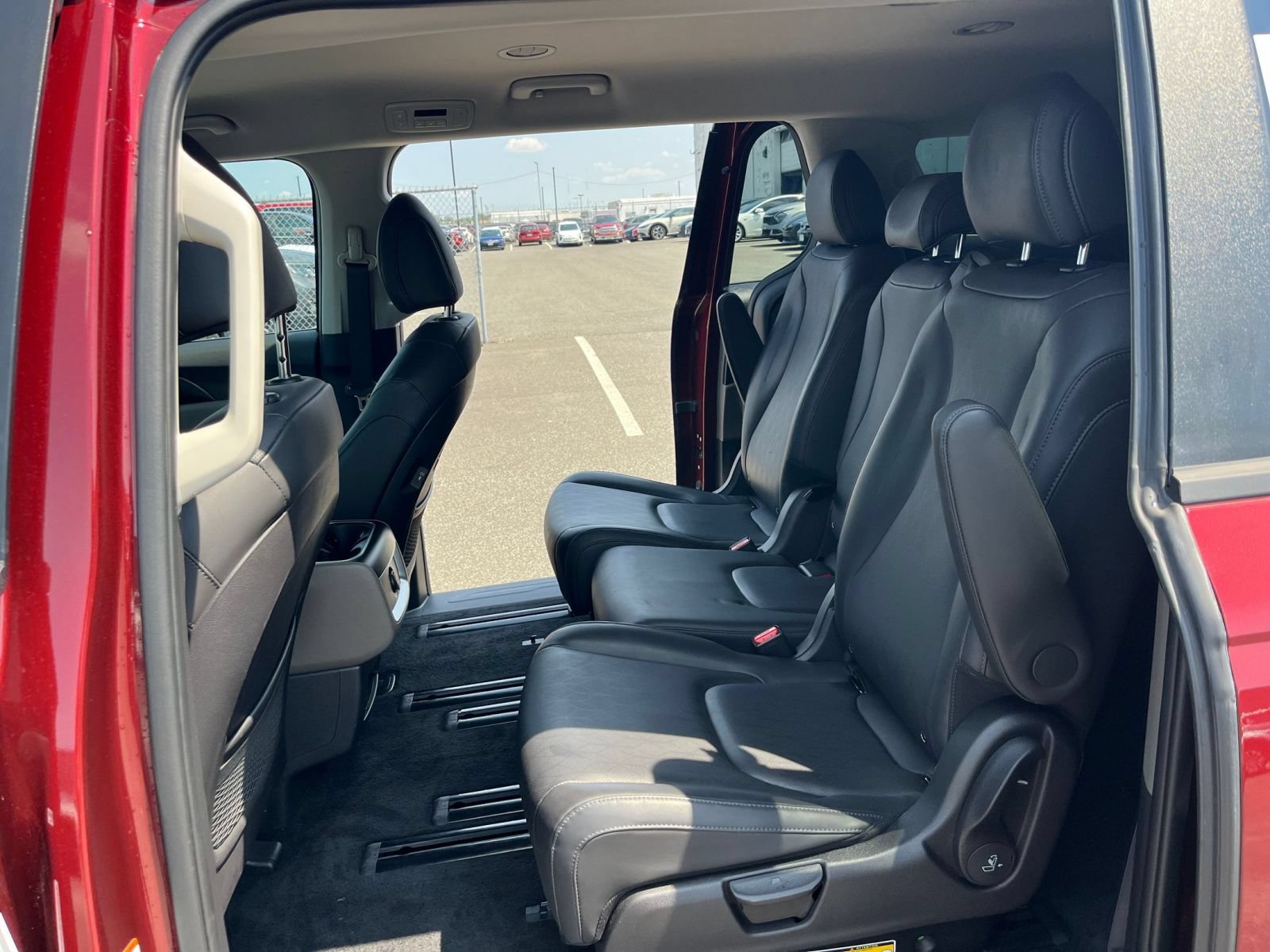 Thumbnail: 2026 Kia Carnival - 26