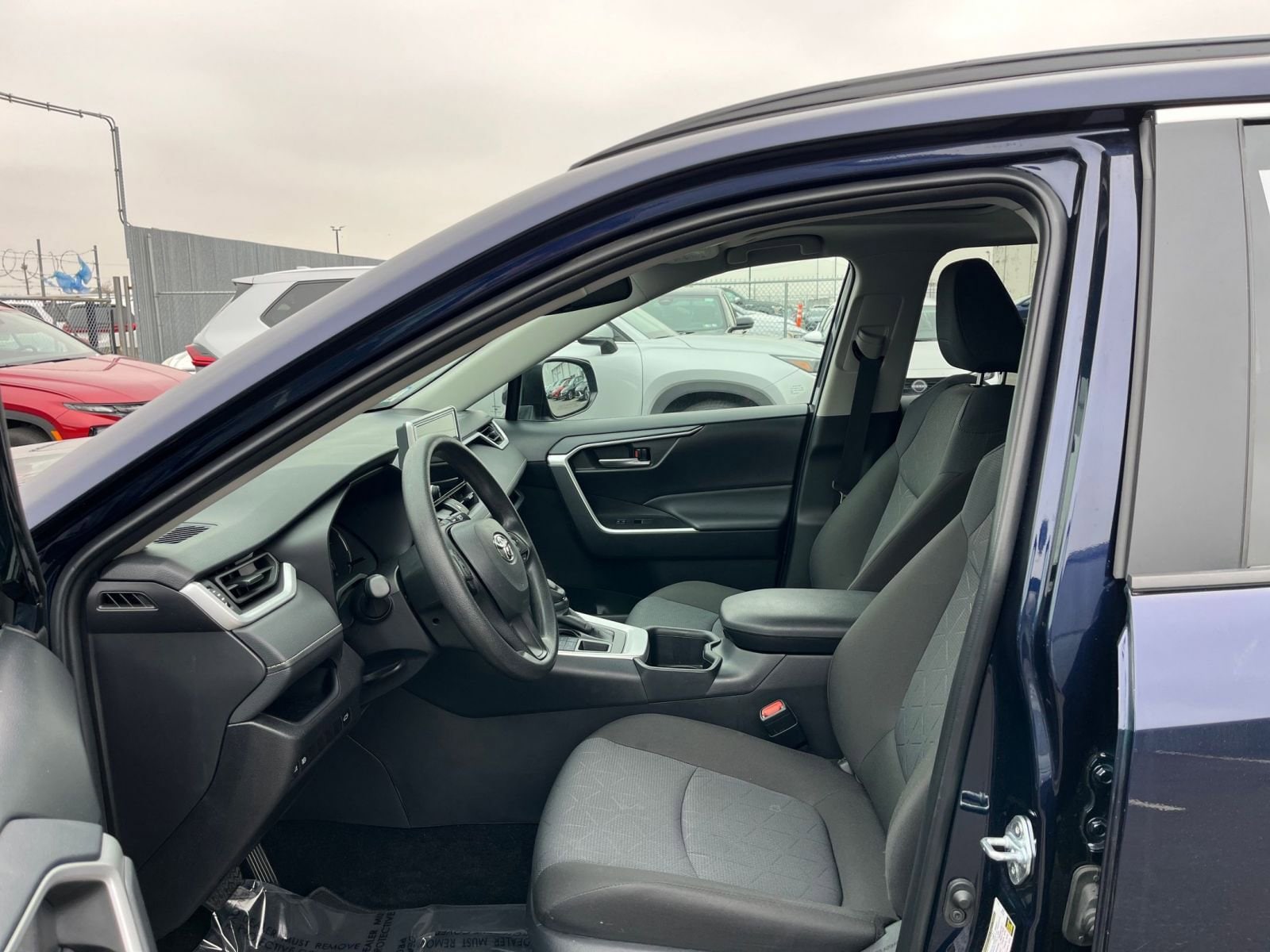 Thumbnail: 2025 Toyota RAV4 - 26