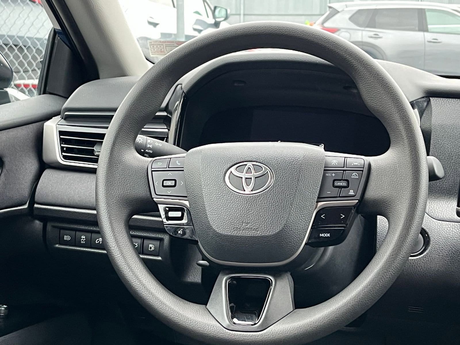 Thumbnail: 2025 Toyota Camry - 27