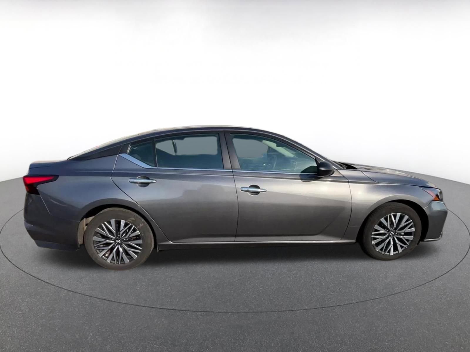 Thumbnail: 2025 Nissan Altima - 16