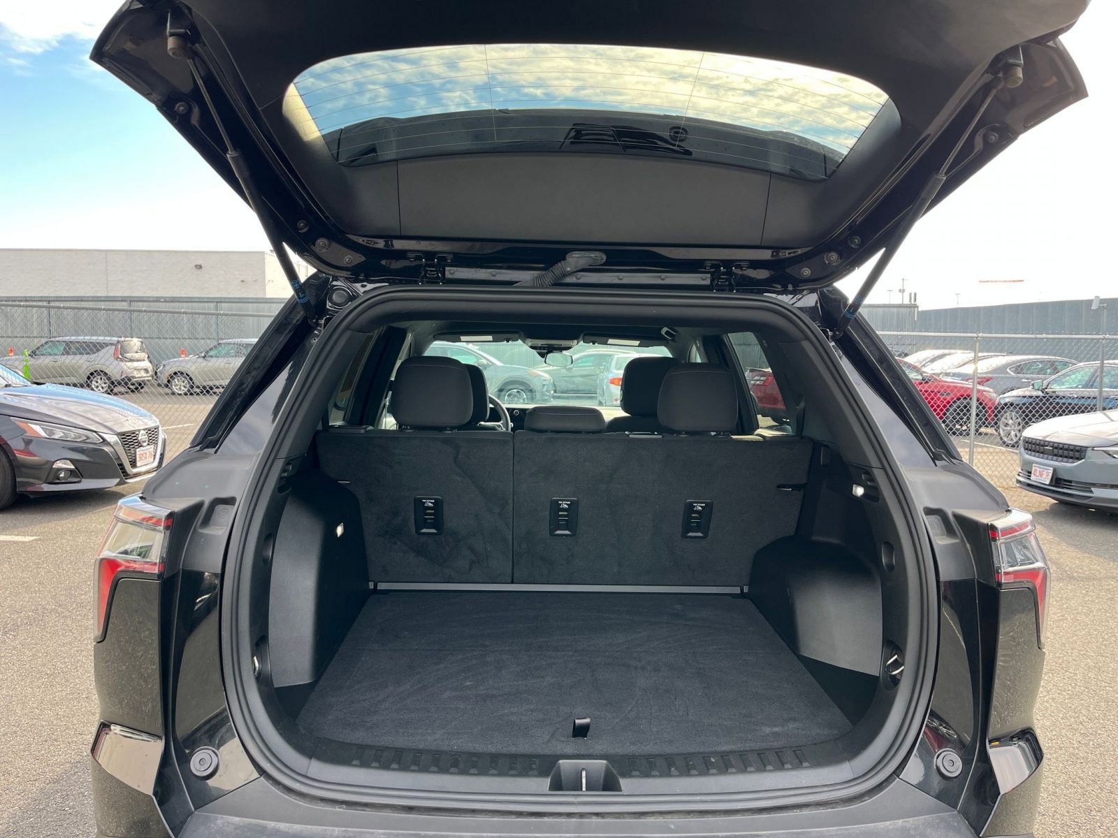 Thumbnail: 2025 Chevrolet Equinox - 30