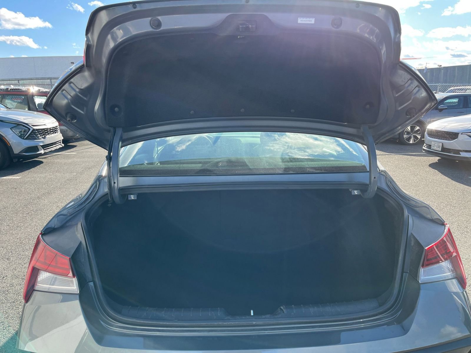 Thumbnail: 2025 Hyundai Elantra - 30