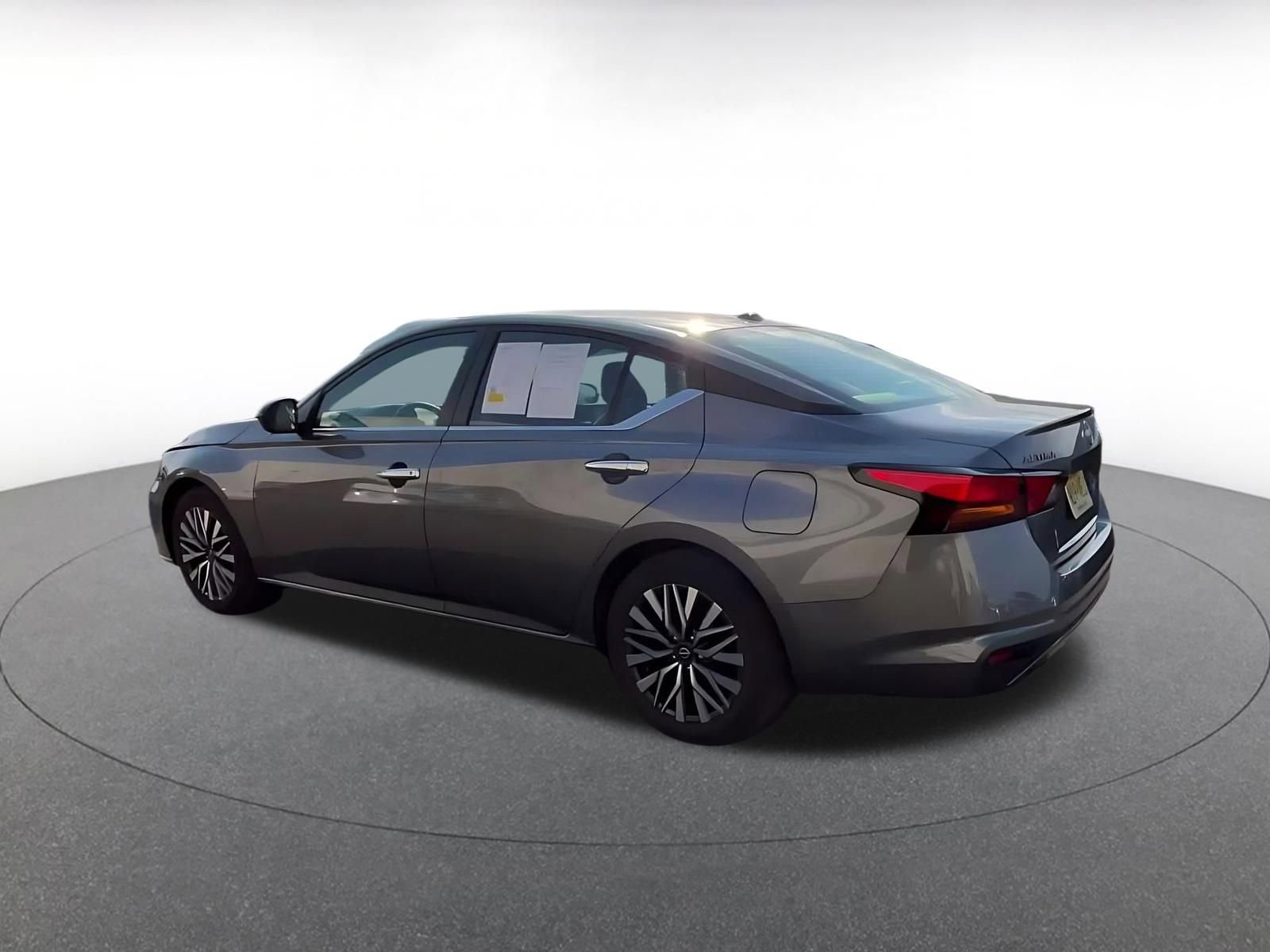 Thumbnail: 2025 Nissan Altima - 10