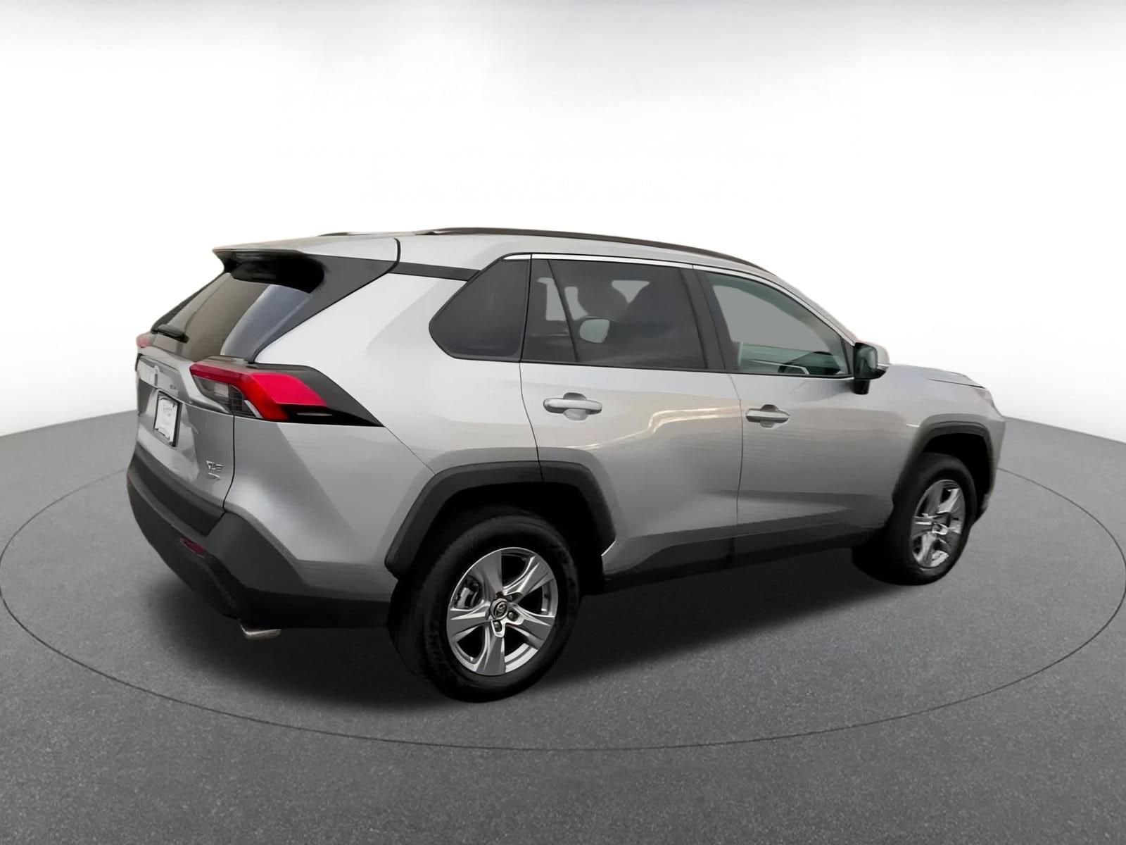 Thumbnail: 2025 Toyota RAV4 - 13