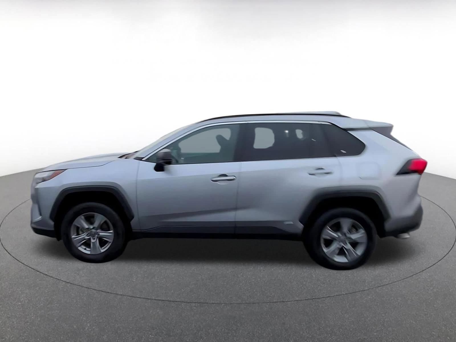 Thumbnail: 2025 Toyota RAV4 - 8