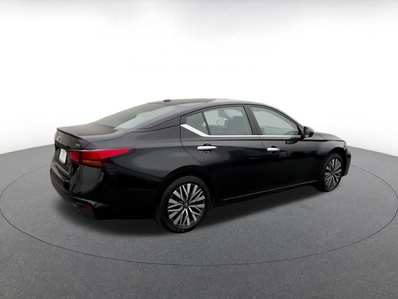 Thumbnail: 2024 Nissan Altima - 15