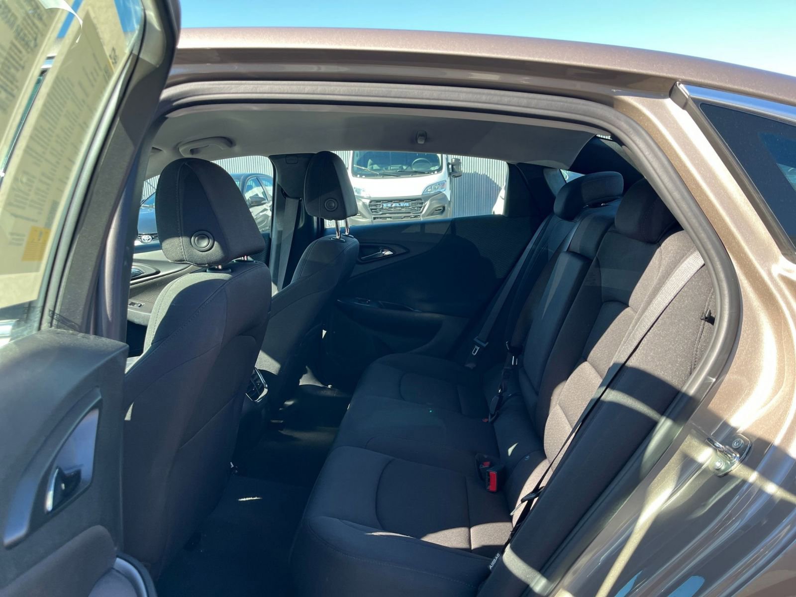 Thumbnail: 2023 Chevrolet Malibu - 25