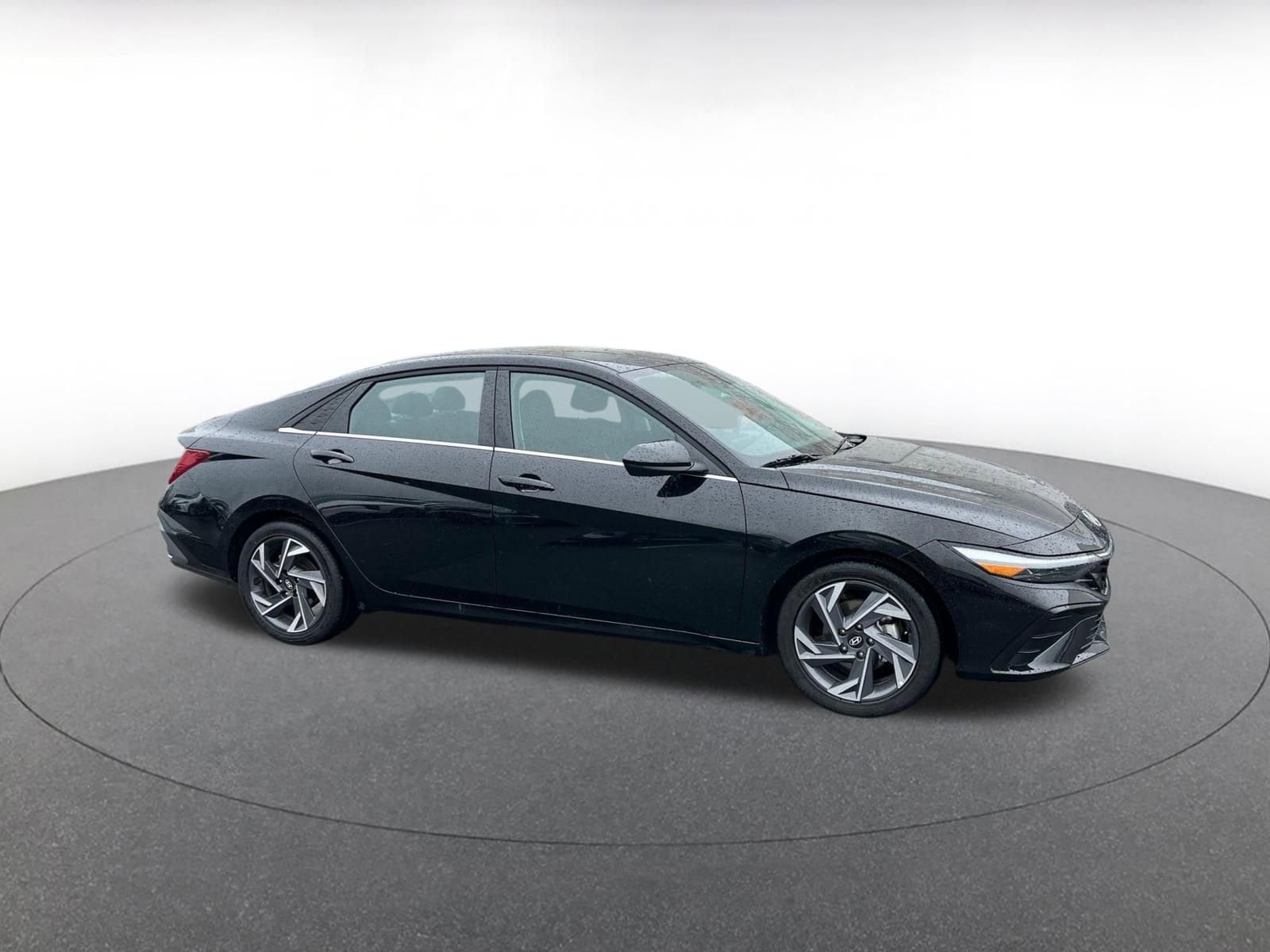 Thumbnail: 2025 Hyundai Elantra - 1