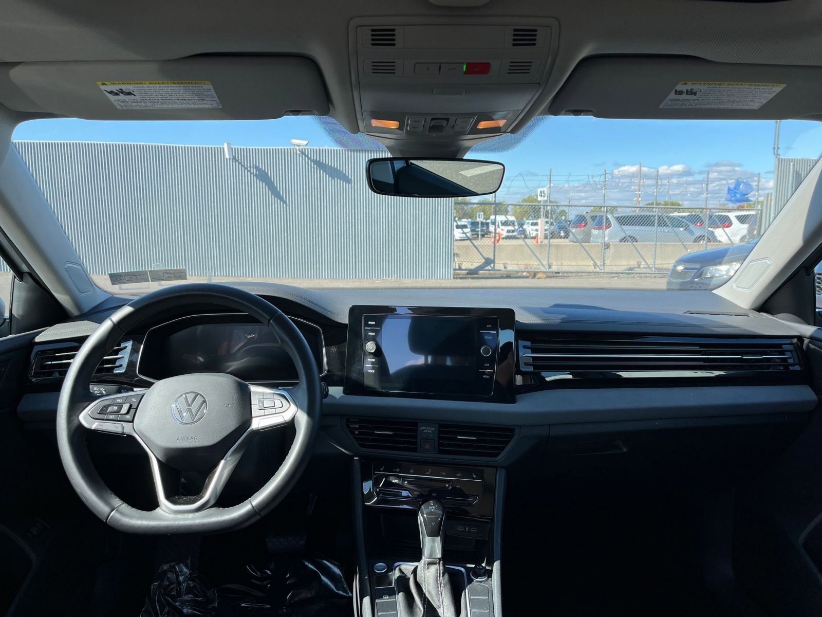 Thumbnail: 2025 Volkswagen Jetta - 32