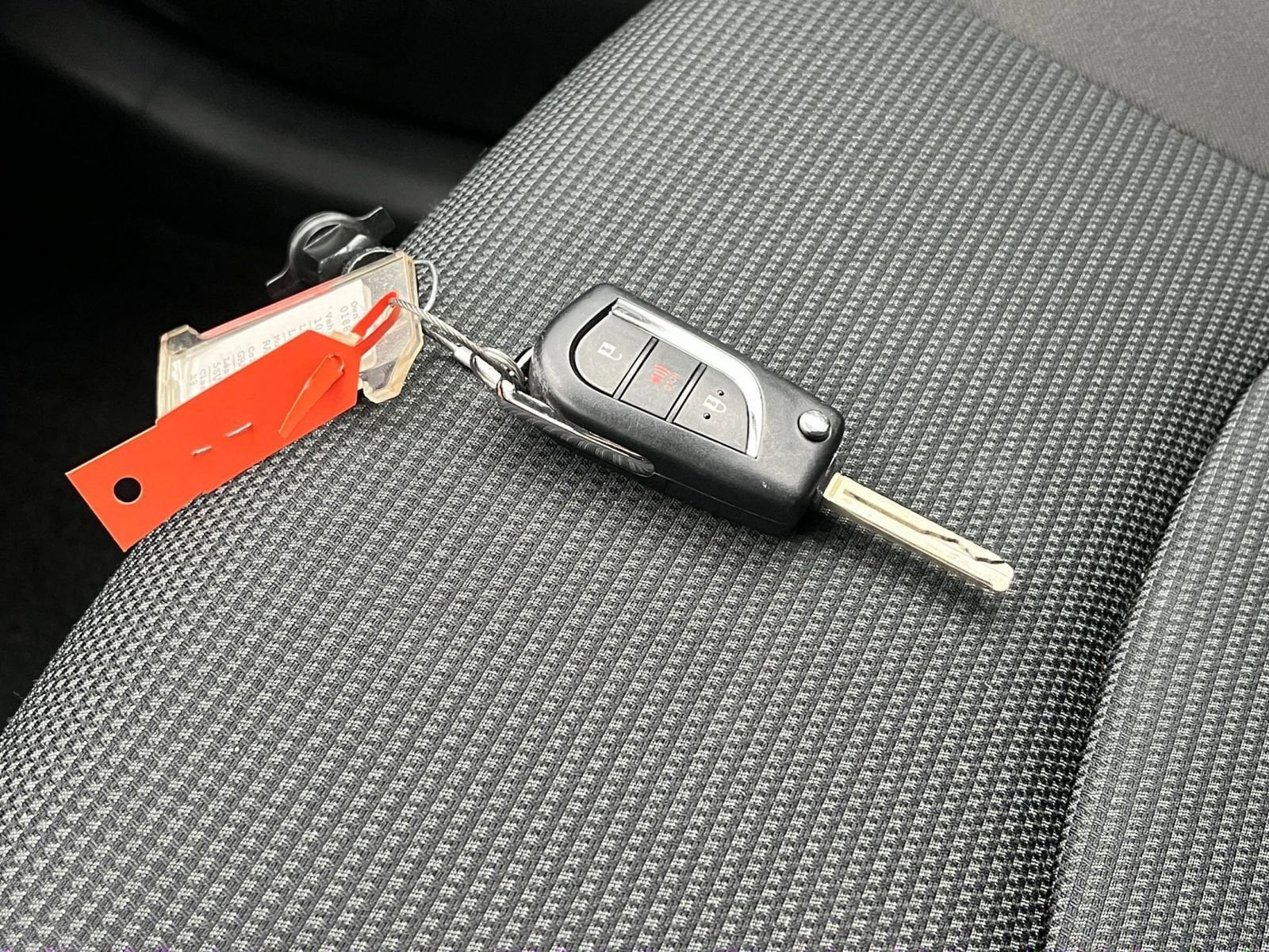 Thumbnail: 2025 Toyota RAV4 - 22