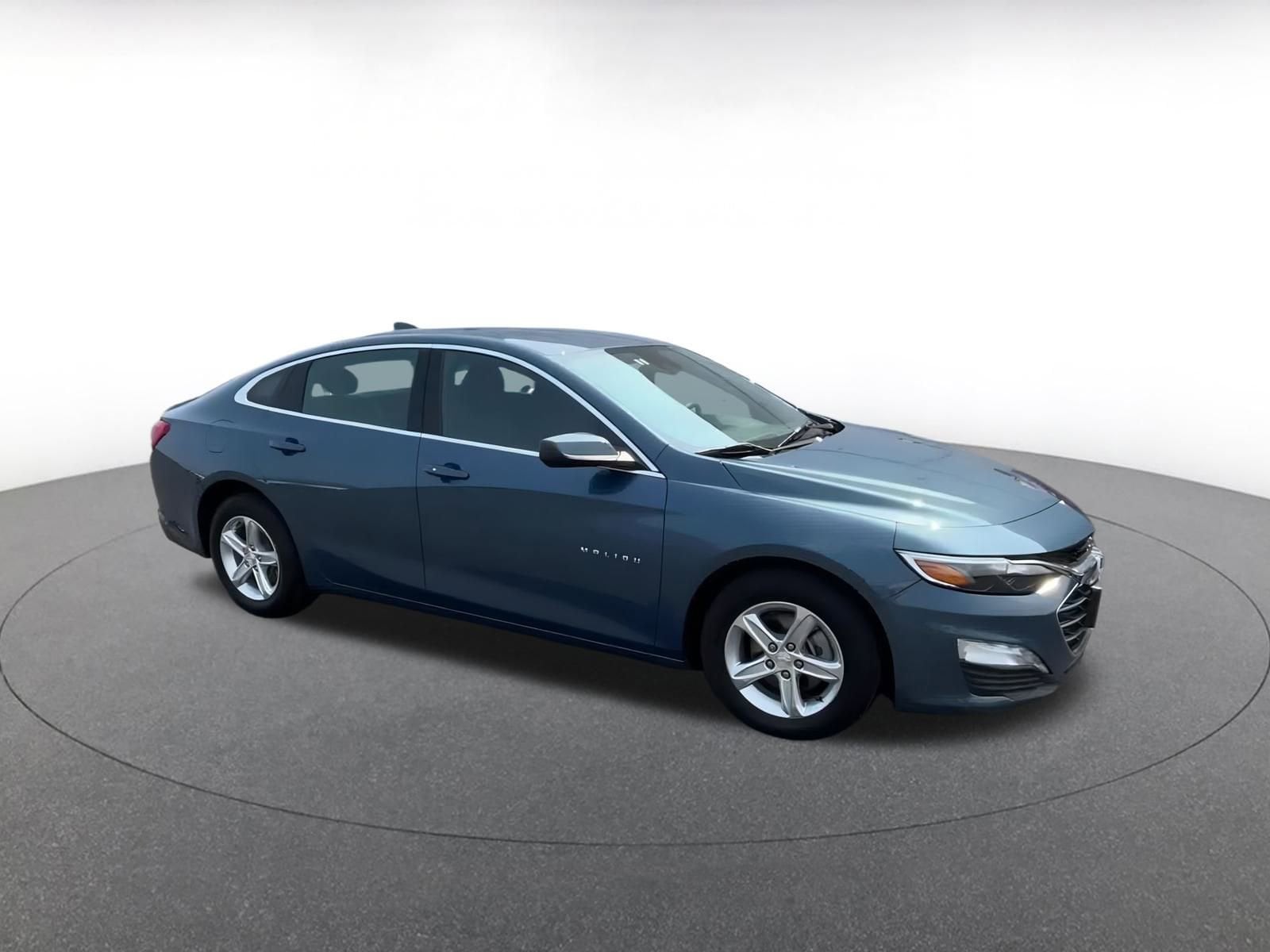 Thumbnail: 2024 Chevrolet Malibu - 2