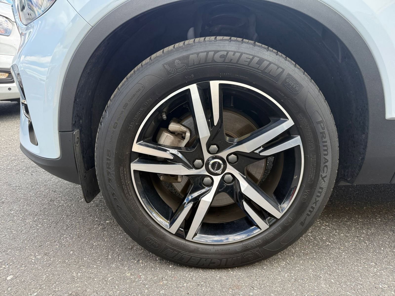 Thumbnail: 2024 Volvo XC40 - 32