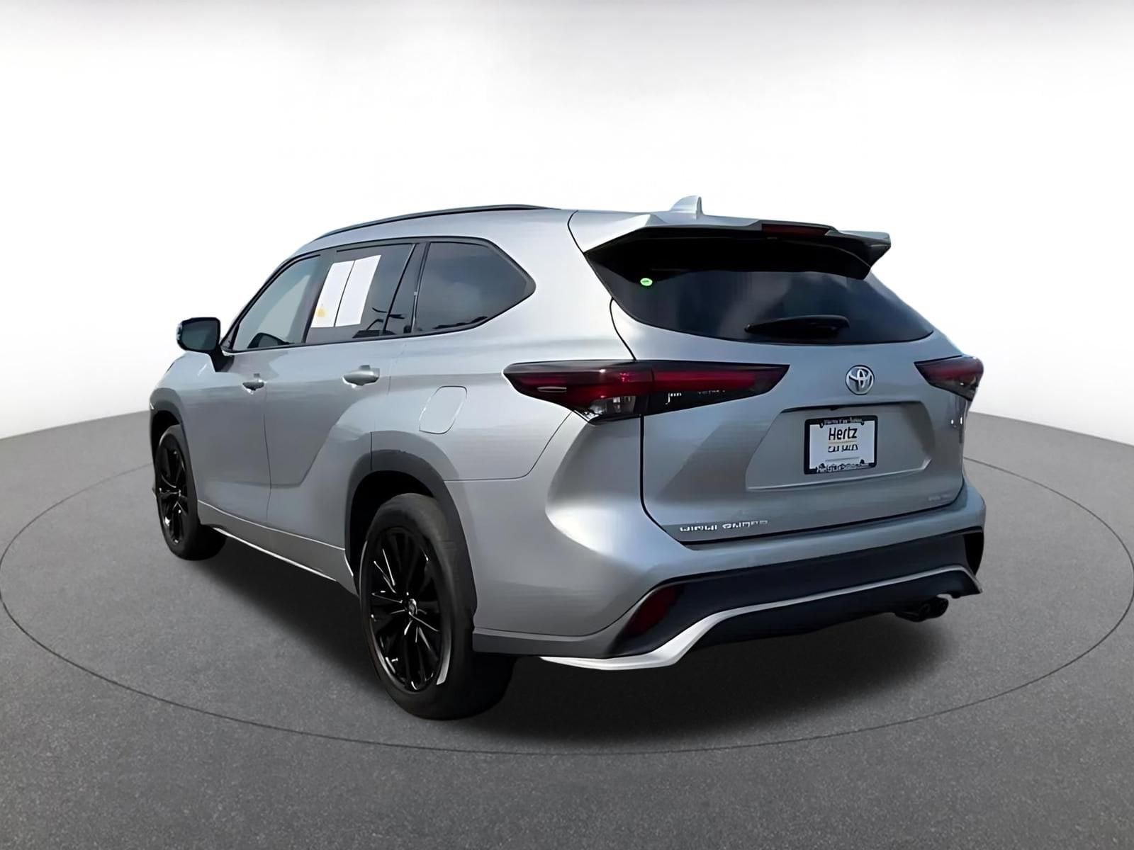 Thumbnail: 2025 Toyota Highlander - 11