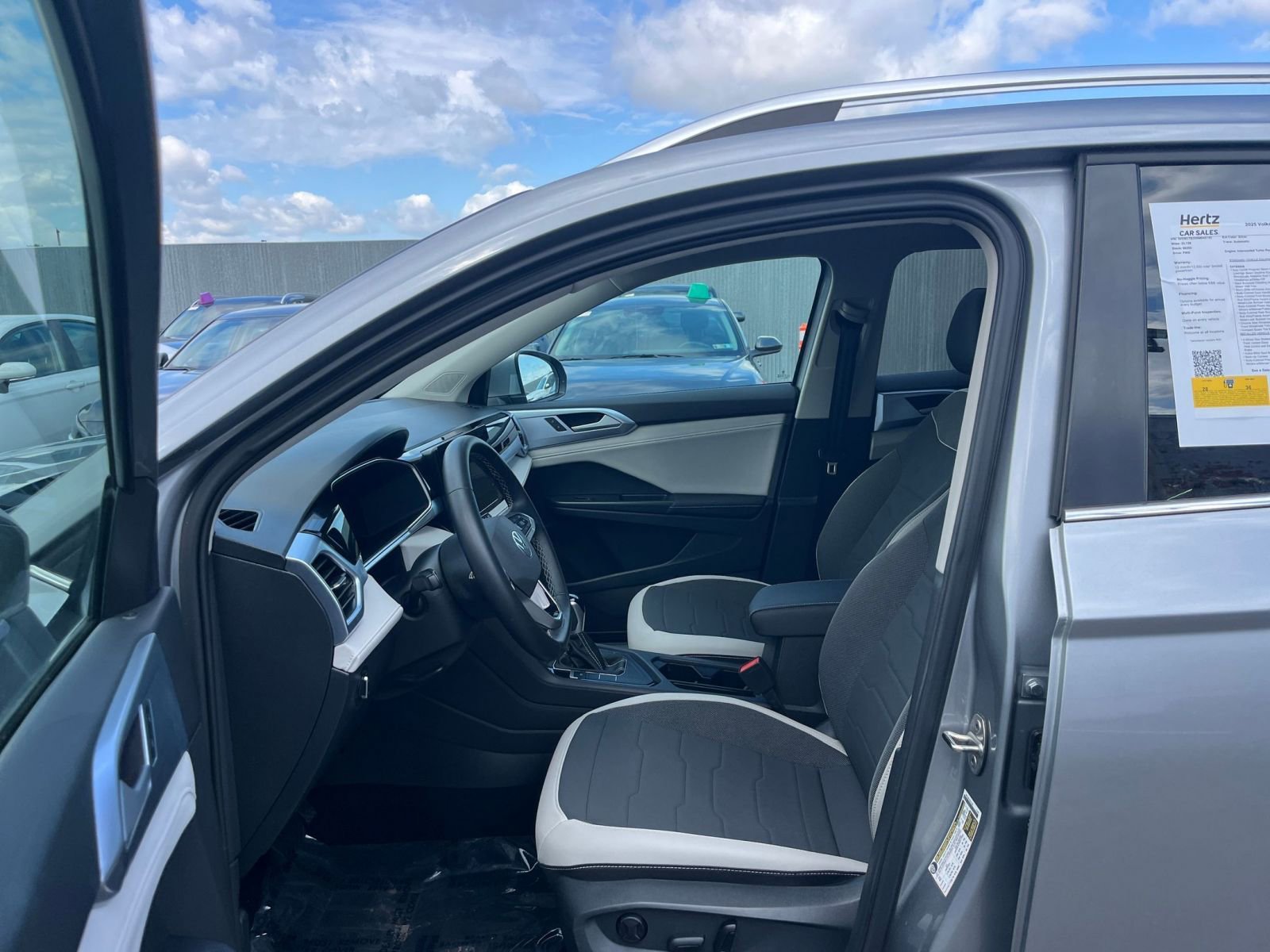 Thumbnail: 2025 Volkswagen Taos - 27