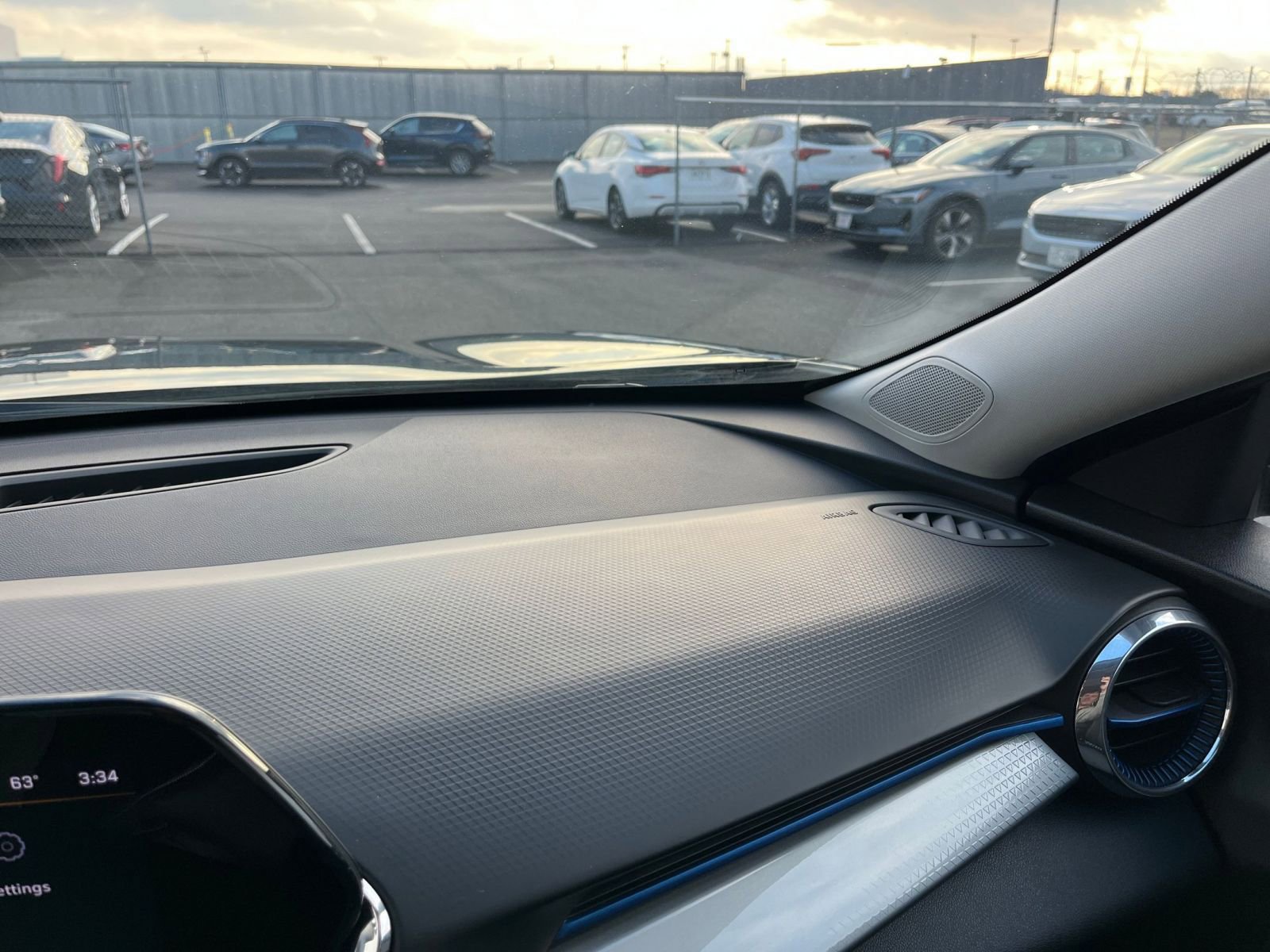 Thumbnail: 2025 Chevrolet Trax - 34