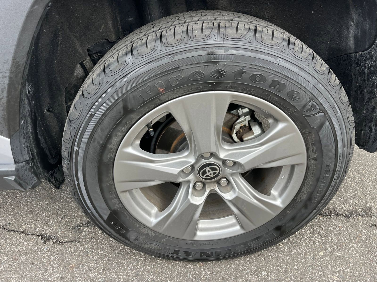 Thumbnail: 2025 Toyota RAV4 - 29