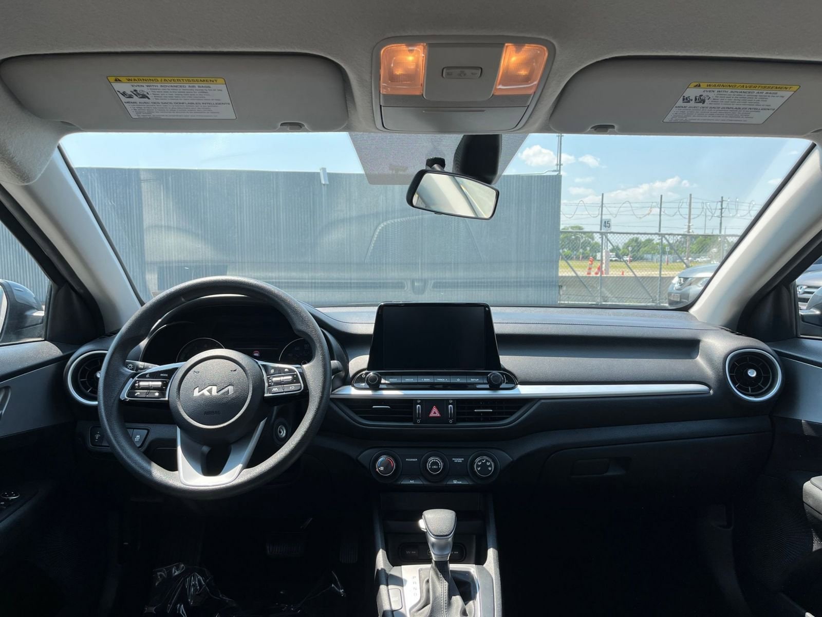 Thumbnail: 2023 Kia Forte - 31