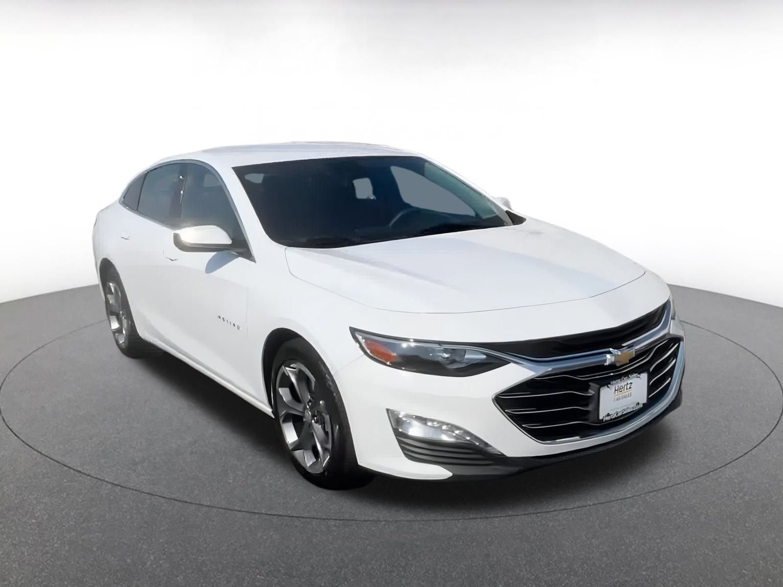 Thumbnail: 2024 Chevrolet Malibu - 3