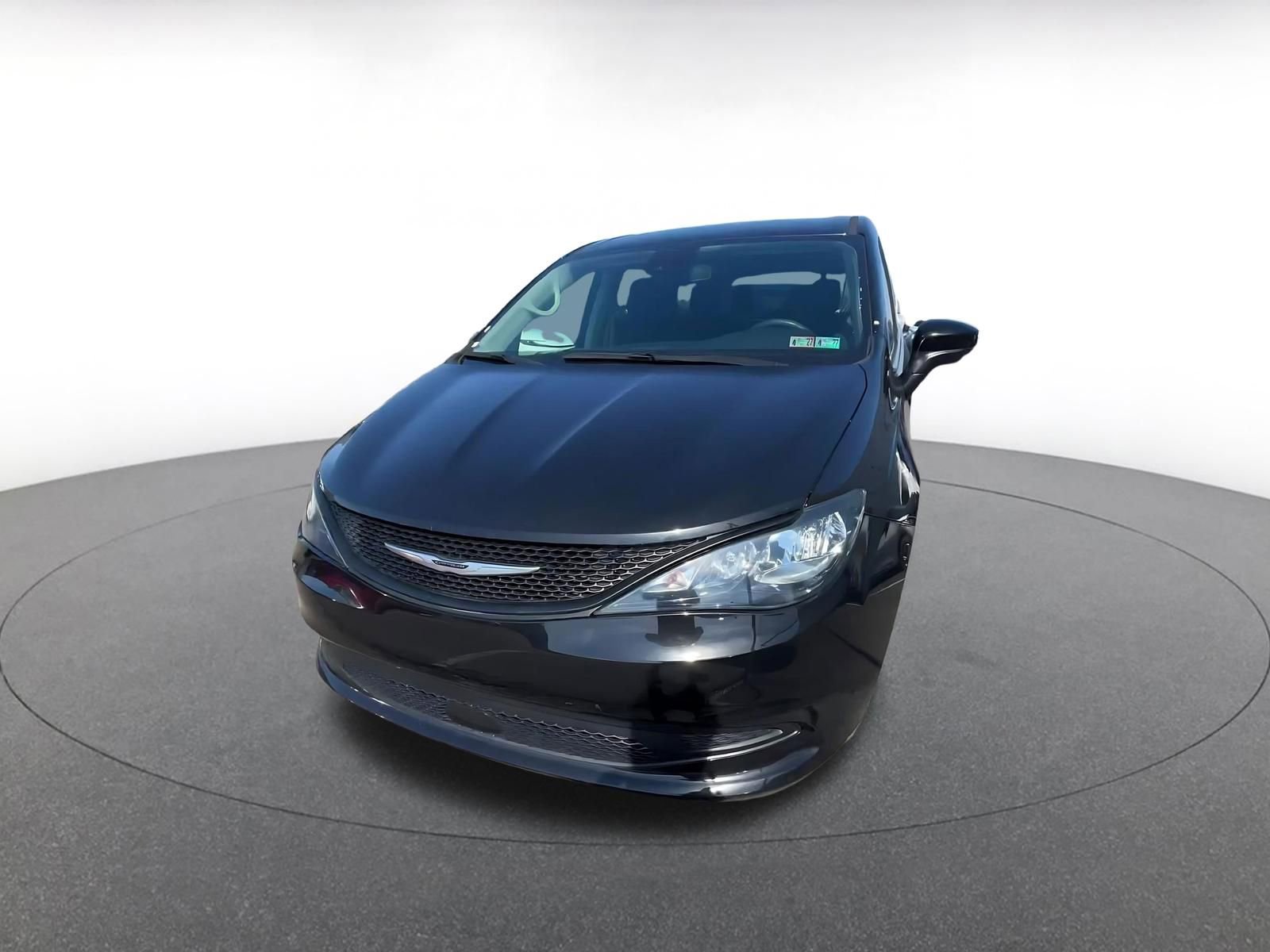 Thumbnail: 2023 Chrysler Voyager - 6