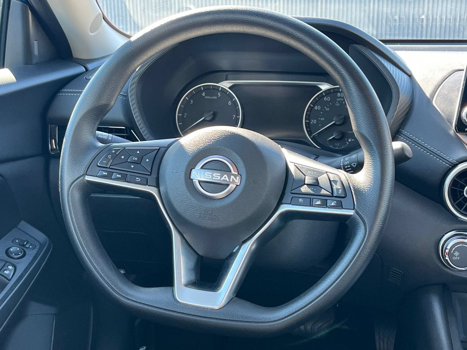 Thumbnail: 2025 Nissan Sentra - 26