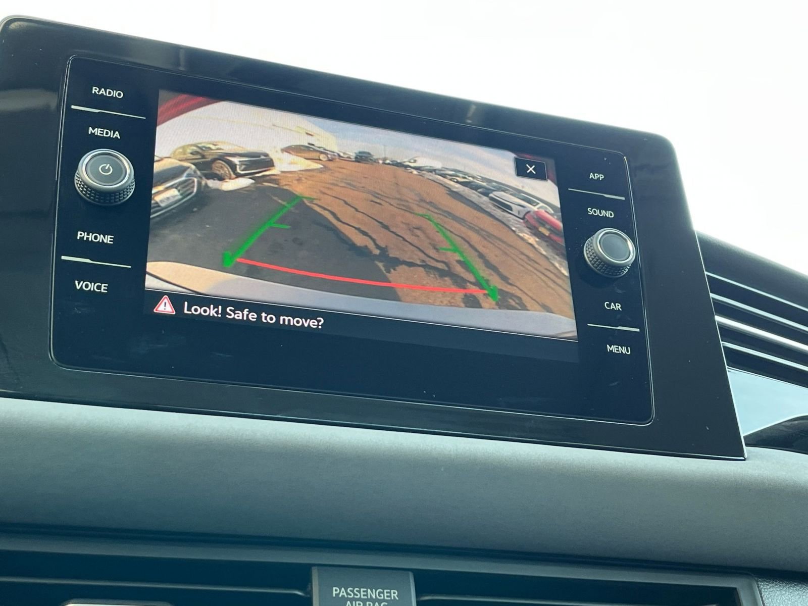 Thumbnail: 2025 Volkswagen Jetta - 17