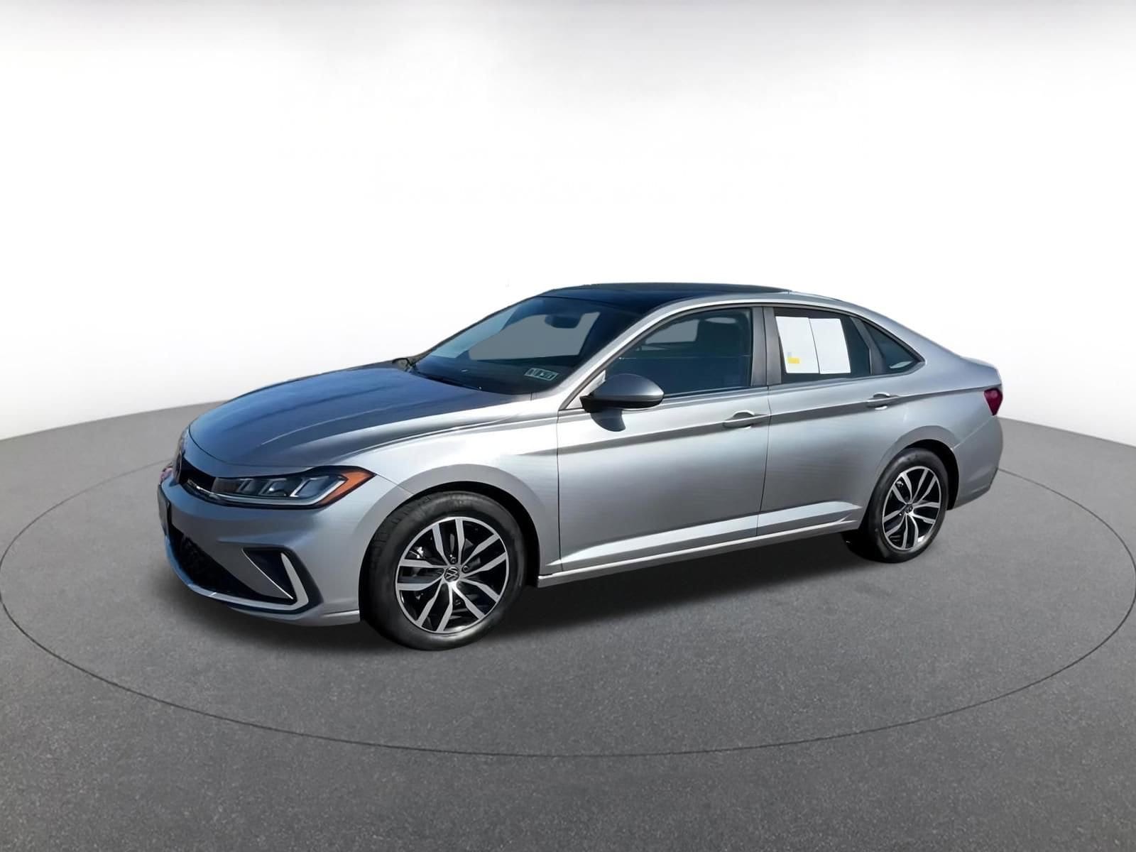 Thumbnail: 2025 Volkswagen Jetta - 8