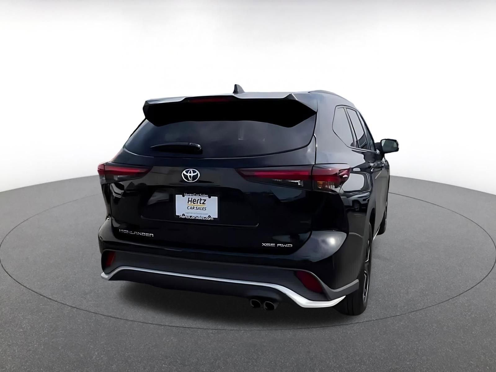 Thumbnail: 2025 Toyota Highlander - 13