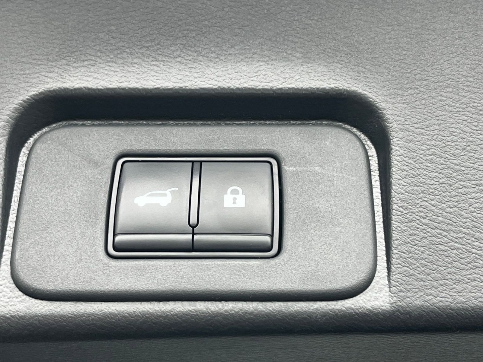 Thumbnail: 2023 Nissan Rogue - 23