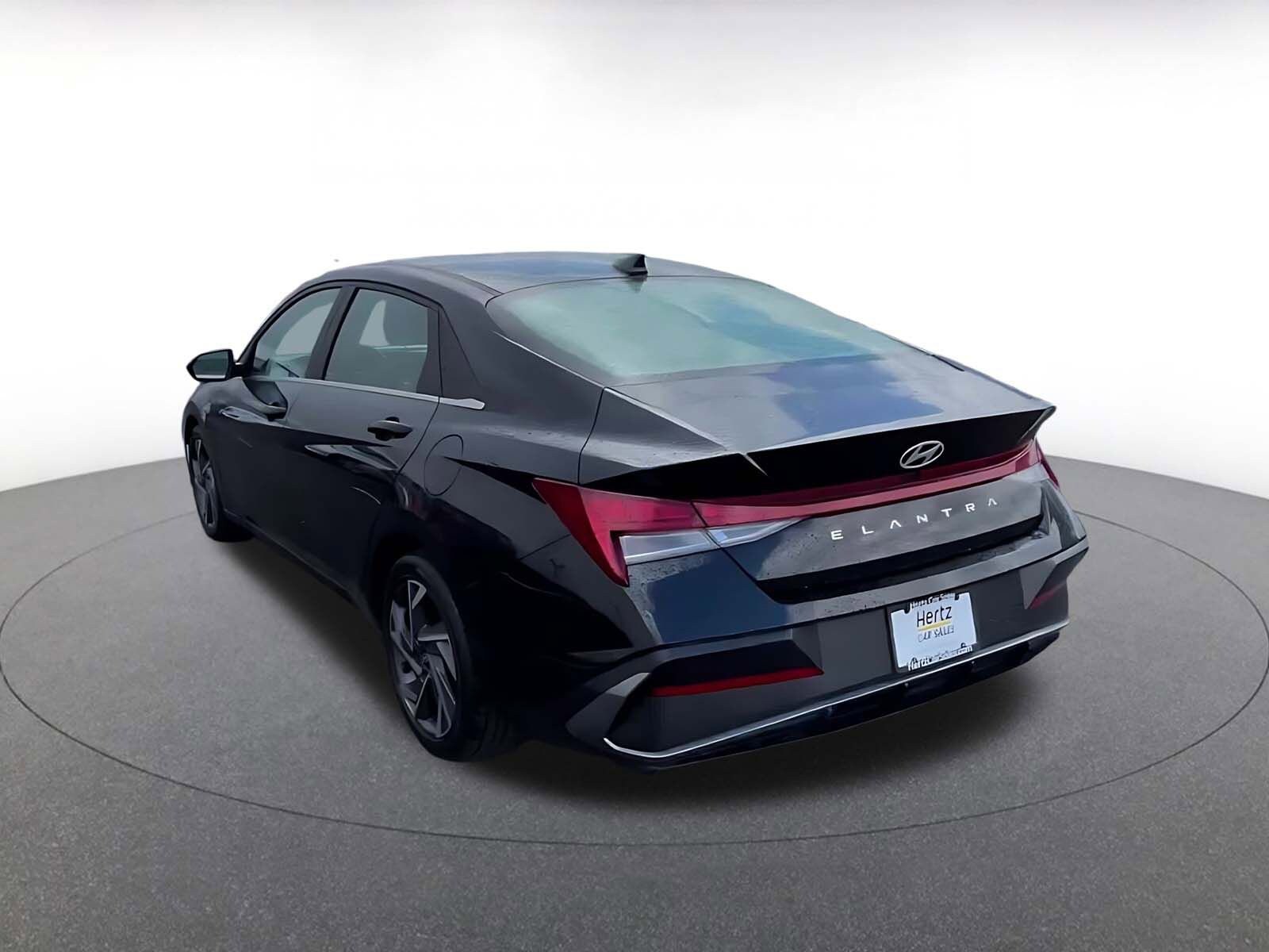 Thumbnail: 2025 Hyundai Elantra - 10