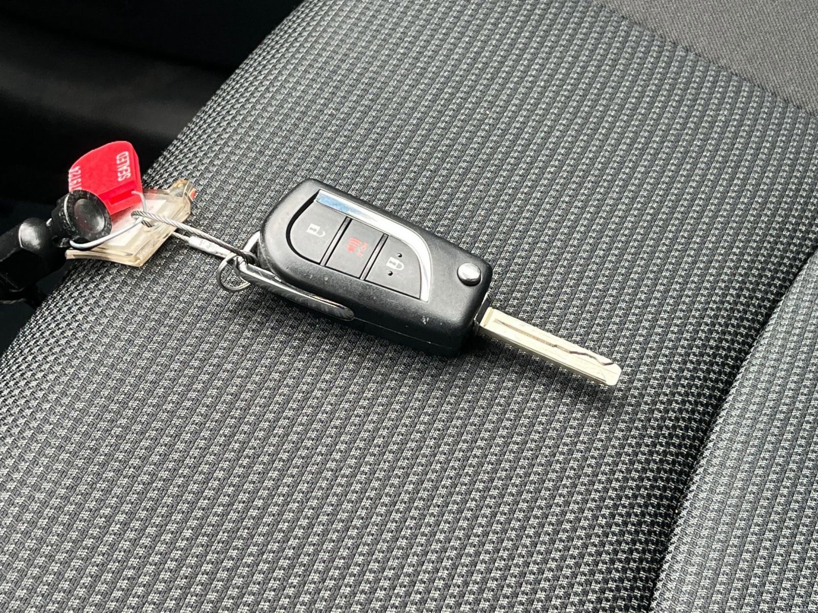 Thumbnail: 2025 Toyota RAV4 - 22