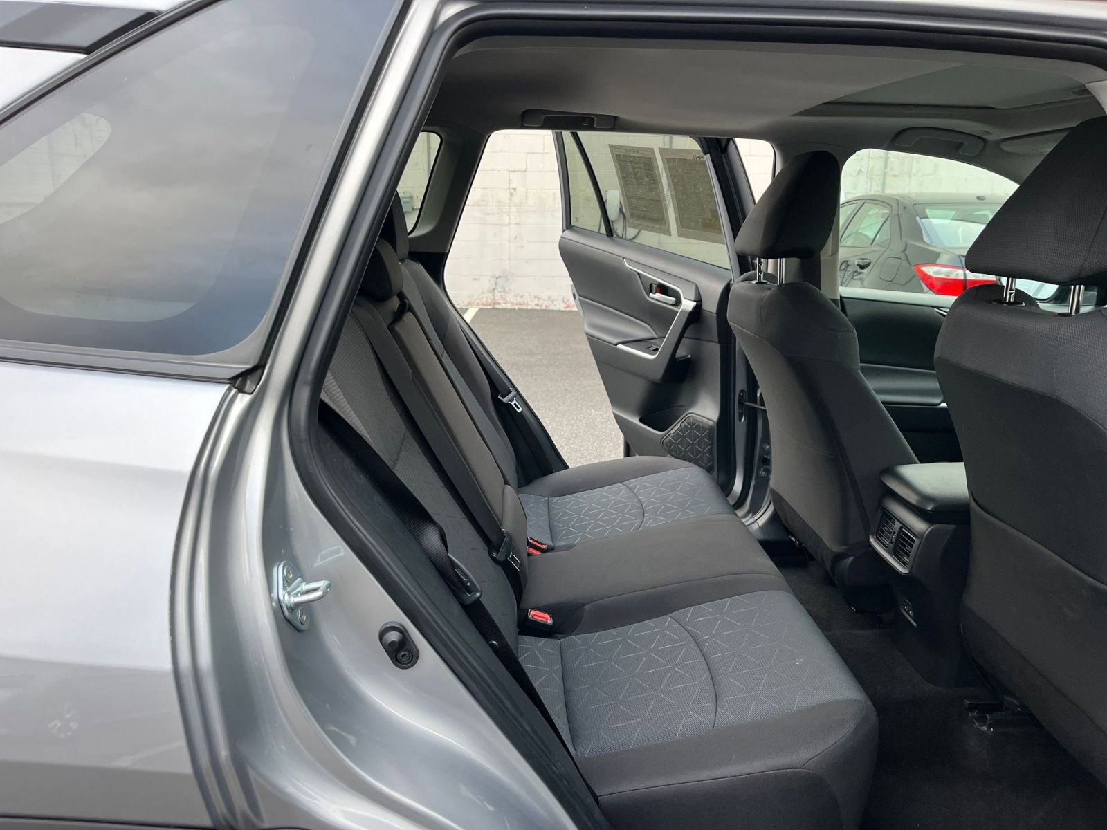 Thumbnail: 2025 Toyota RAV4 - 26