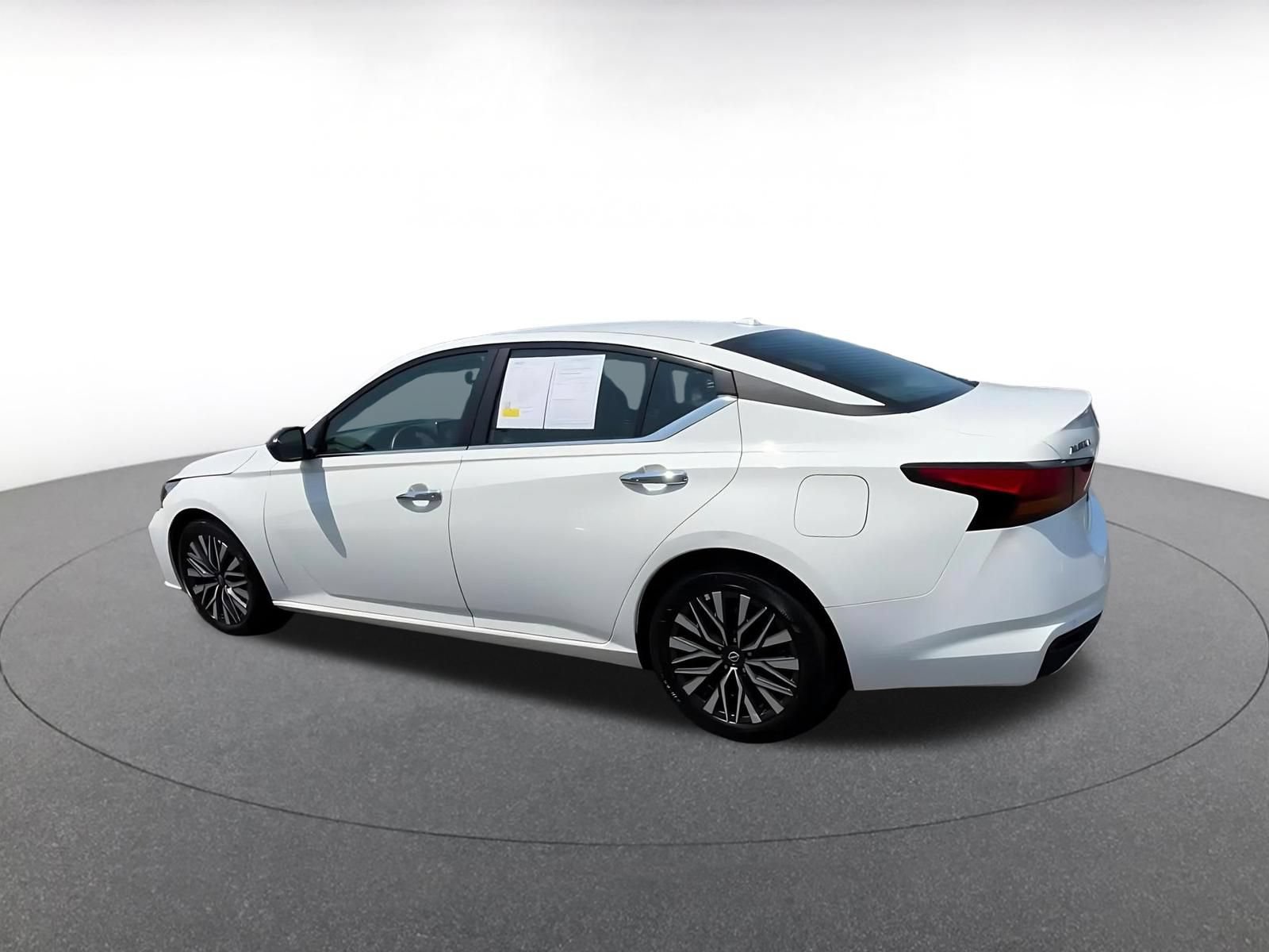 Thumbnail: 2025 Nissan Altima - 10