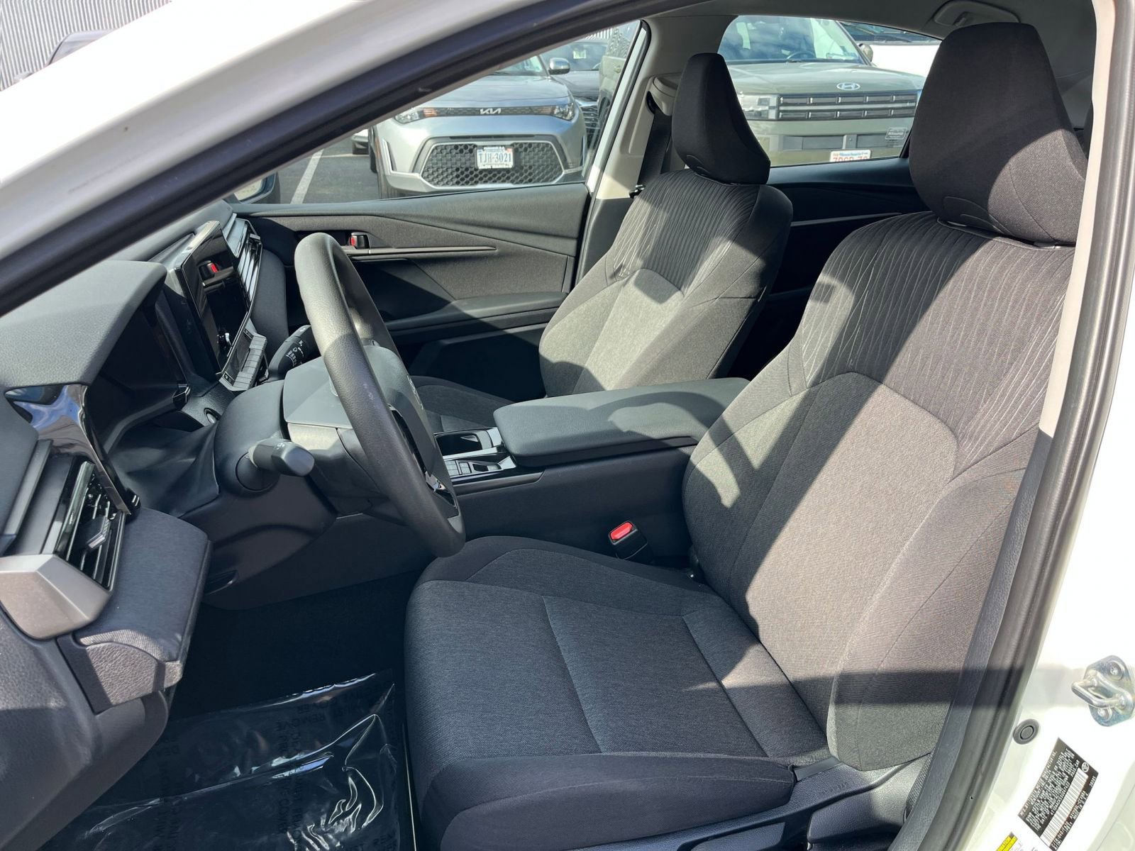 Thumbnail: 2025 Toyota Camry - 35