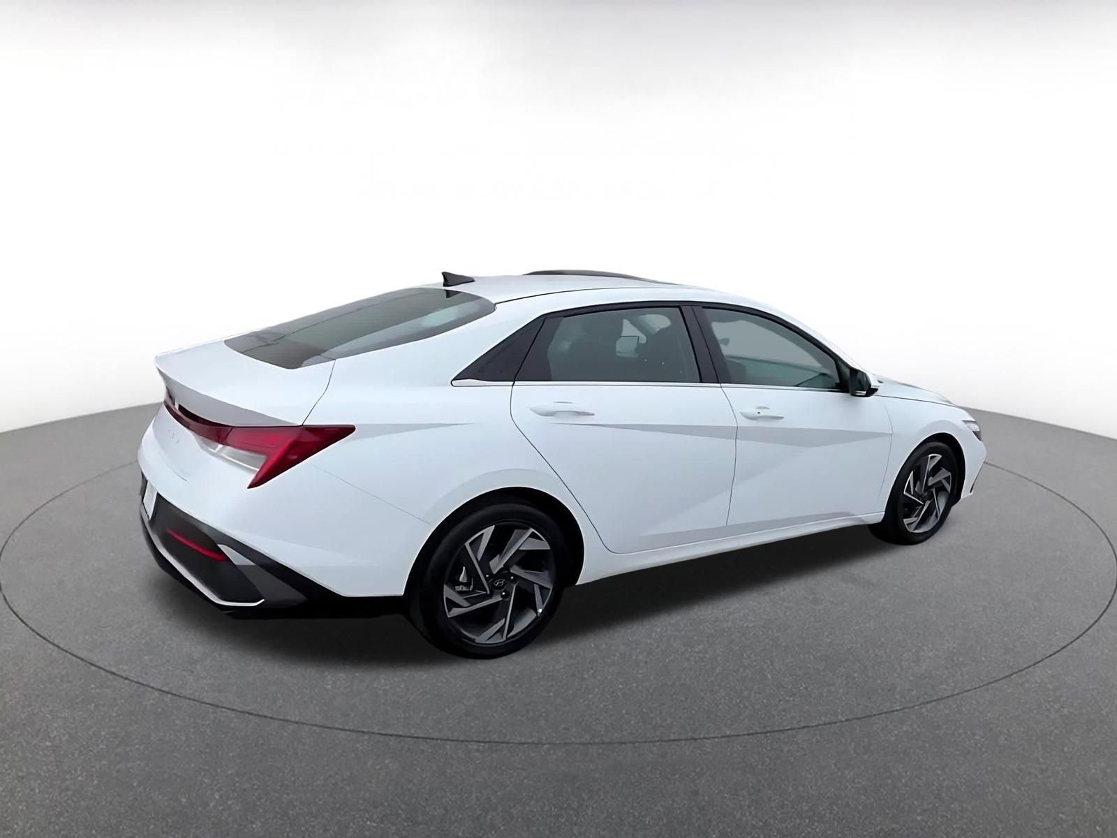 Thumbnail: 2025 Hyundai Elantra - 13