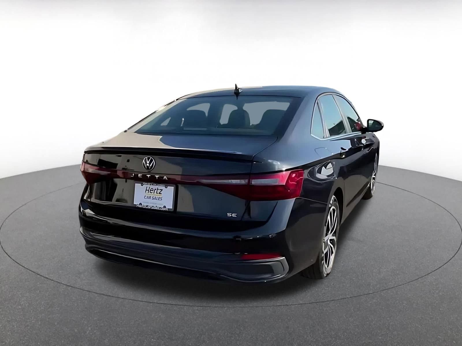 Thumbnail: 2025 Volkswagen Jetta - 10