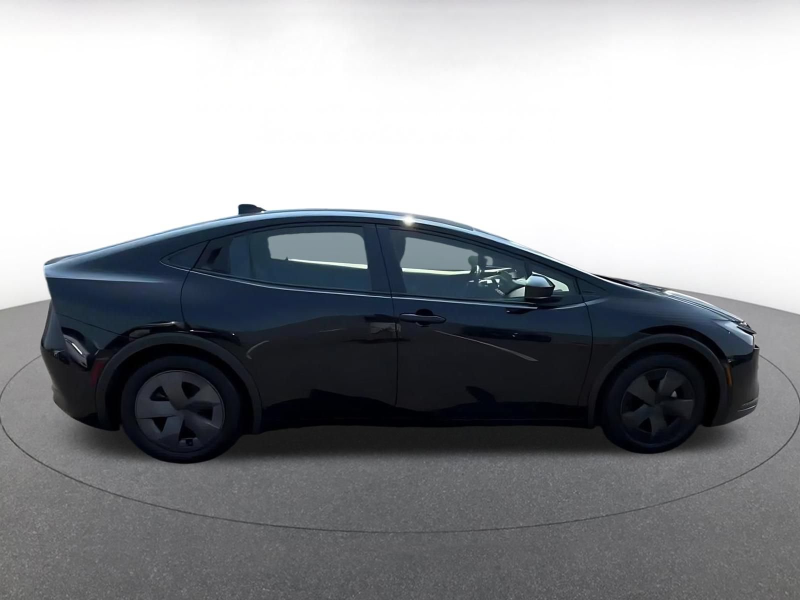 Thumbnail: 2025 Toyota Prius - 16