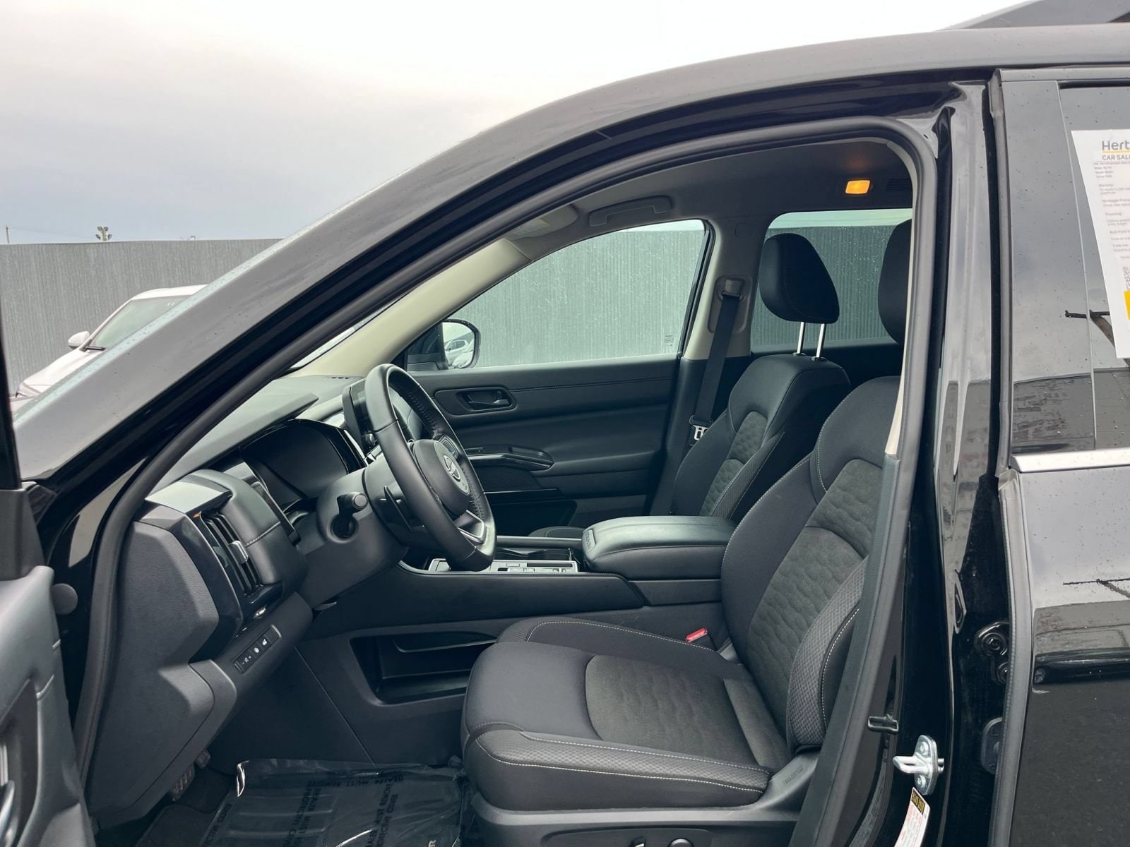 Thumbnail: 2025 Nissan Pathfinder - 29
