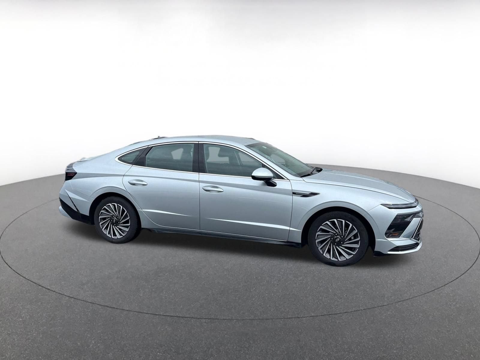 Thumbnail: 2025 Hyundai Sonata - 1