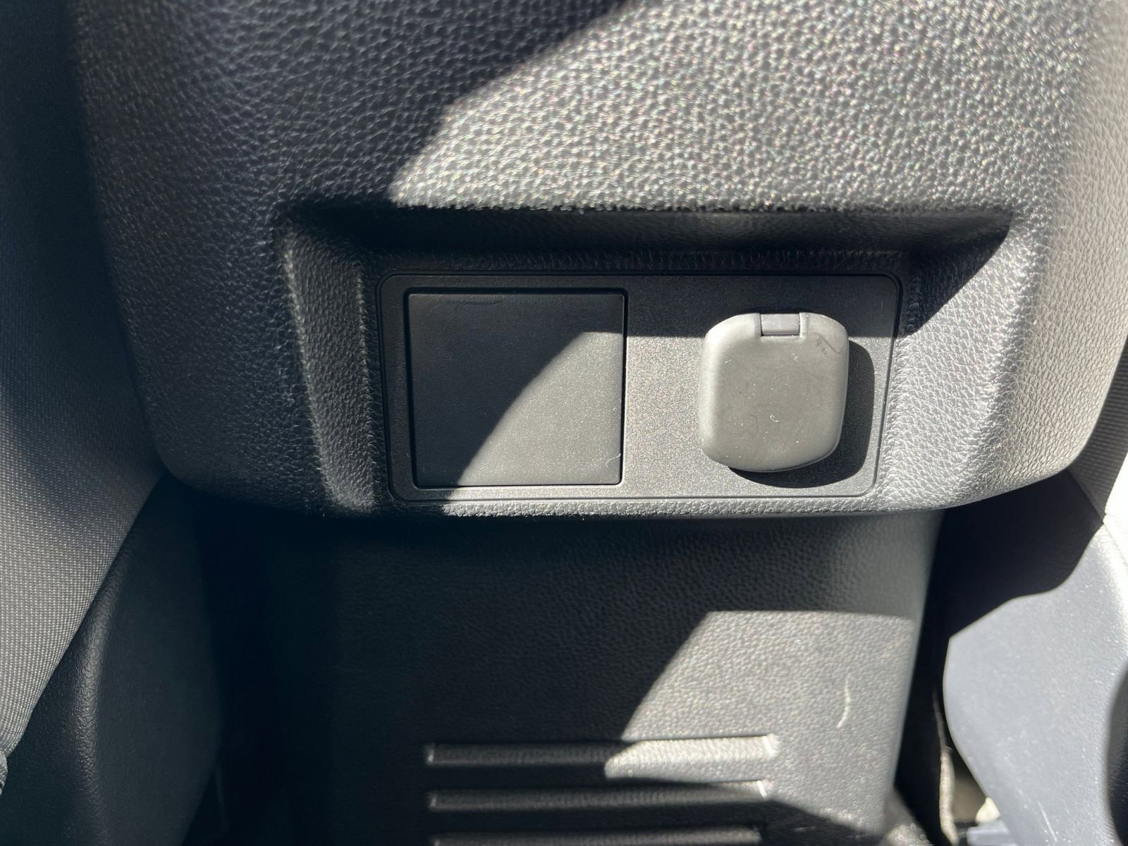 Thumbnail: 2025 Toyota Tacoma - 25