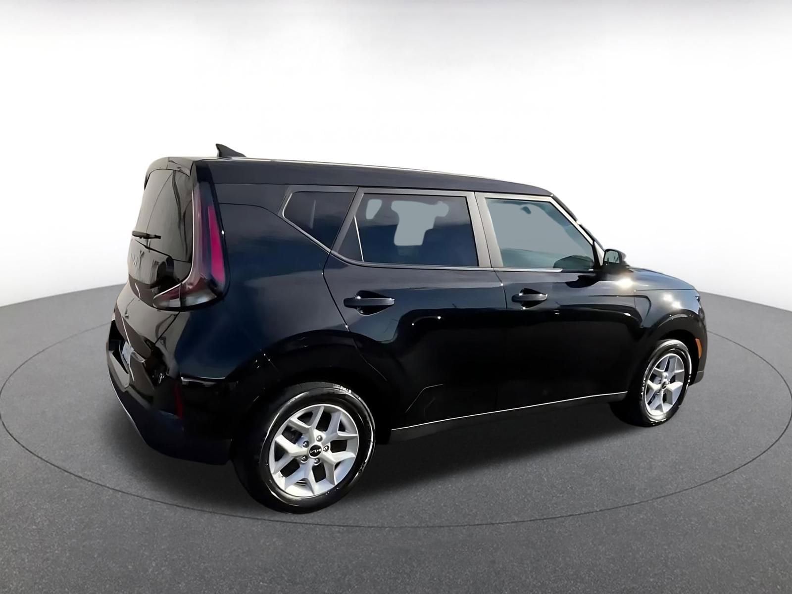 Thumbnail: 2025 Kia Soul - 15