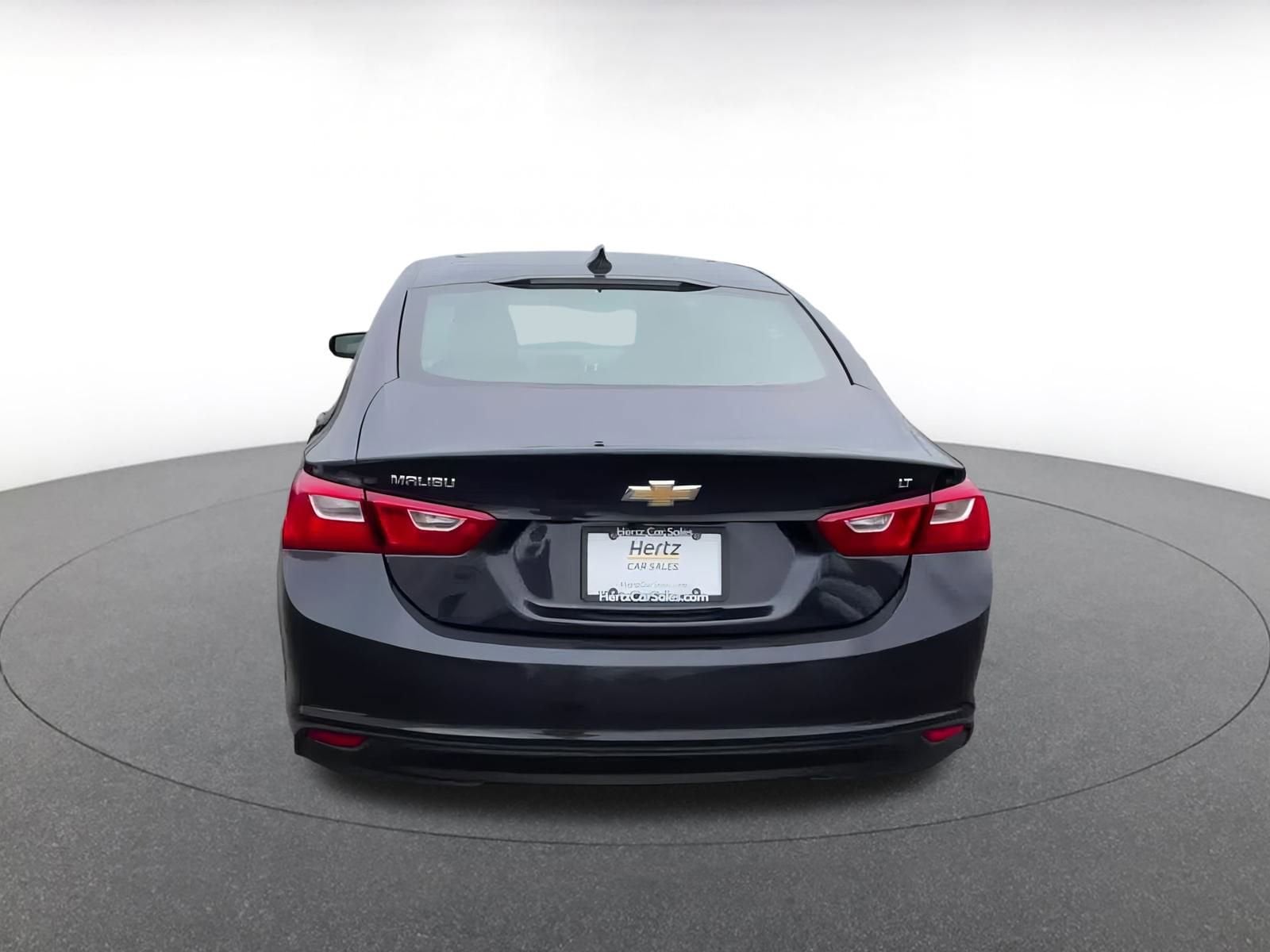 Thumbnail: 2023 Chevrolet Malibu - 12
