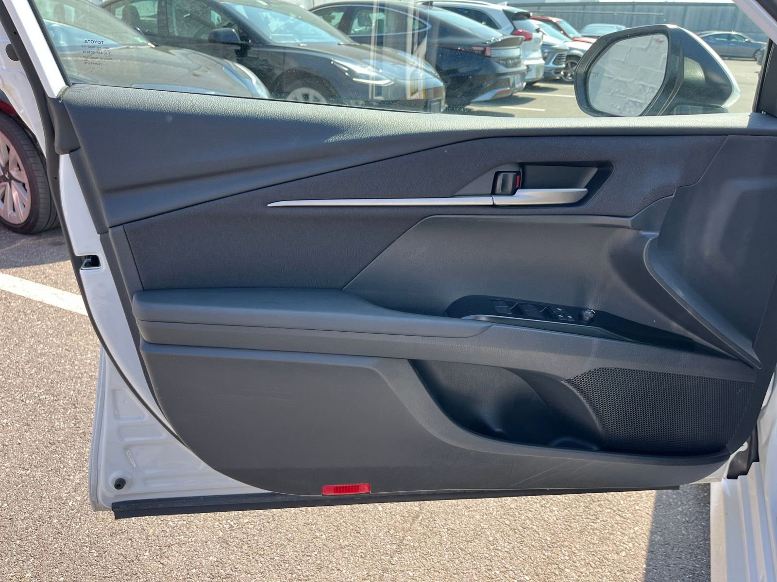 Thumbnail: 2025 Toyota Camry - 18