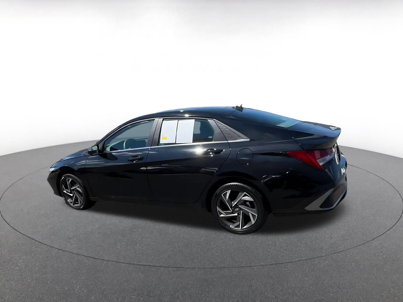 Thumbnail: 2025 Hyundai Elantra - 8