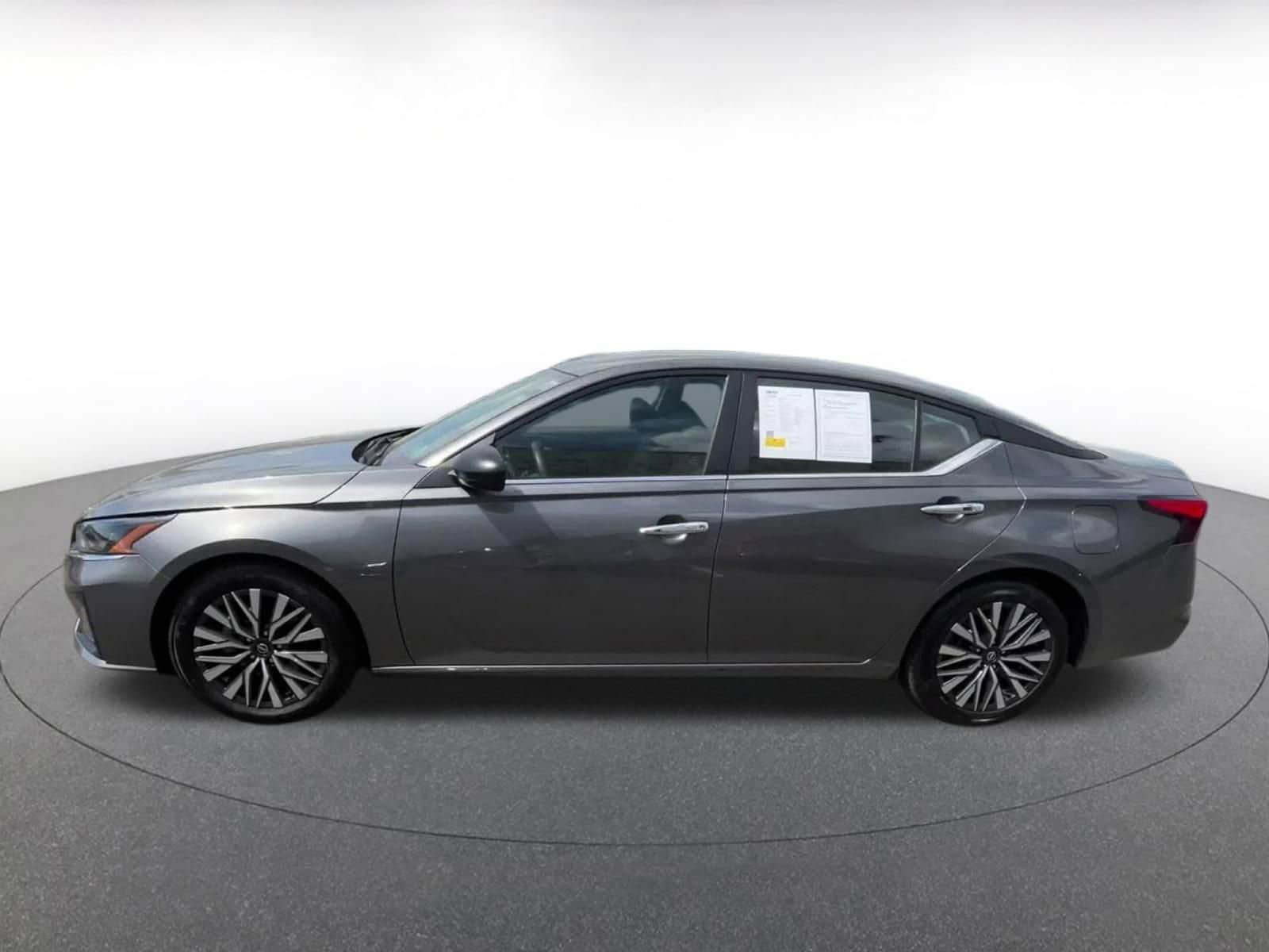 Thumbnail: 2025 Nissan Altima - 8